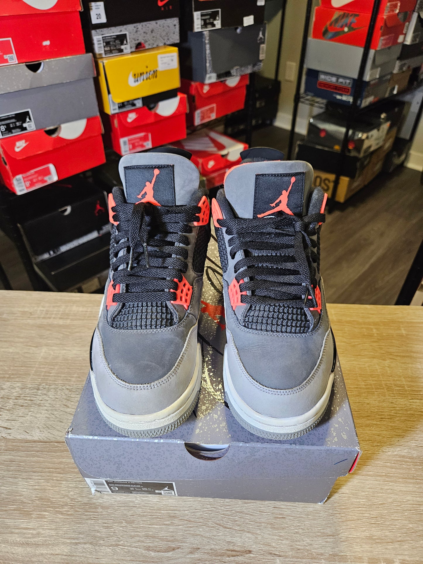 Size 8.5 - AJ 4 Retro Mid Infrared