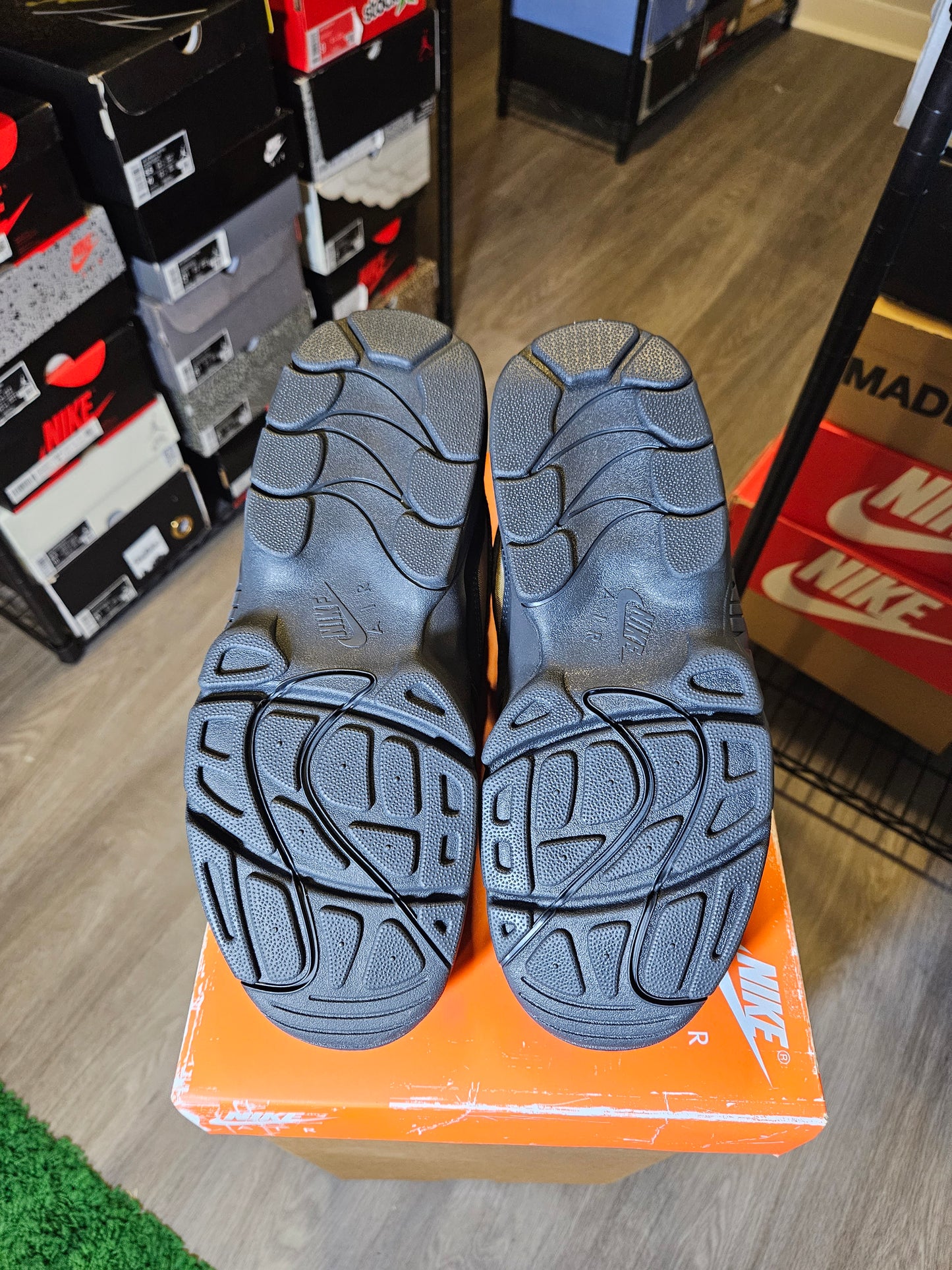 Size 8.5 - Air Diamond Turf Proto '92