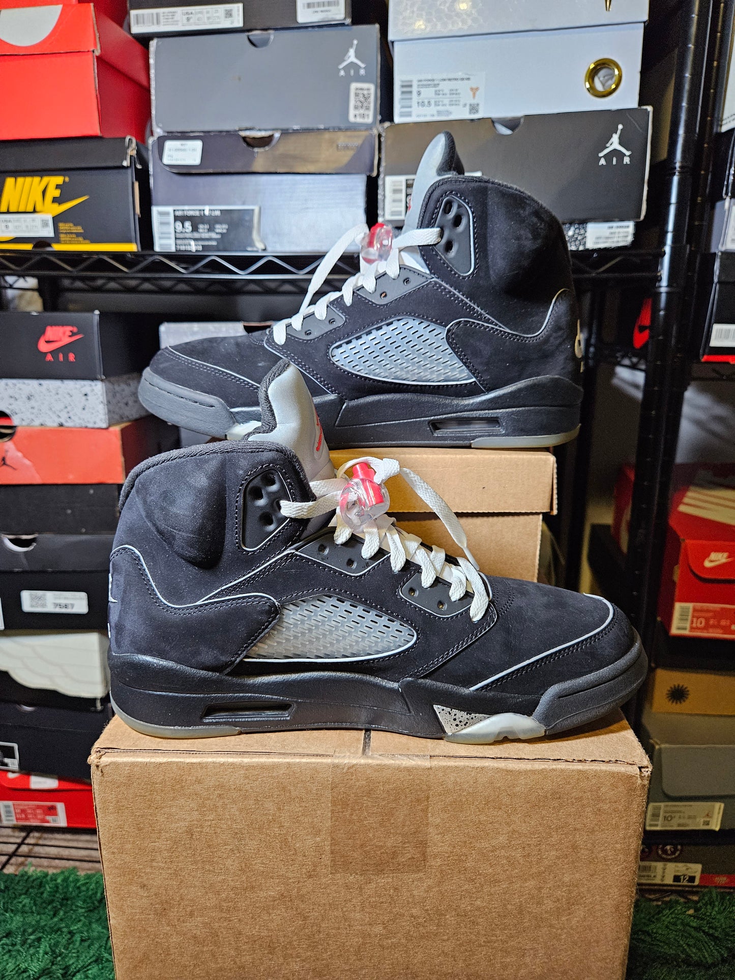 Size 9.5 - AJ 5 Retro OG Black Metallic Reimagined