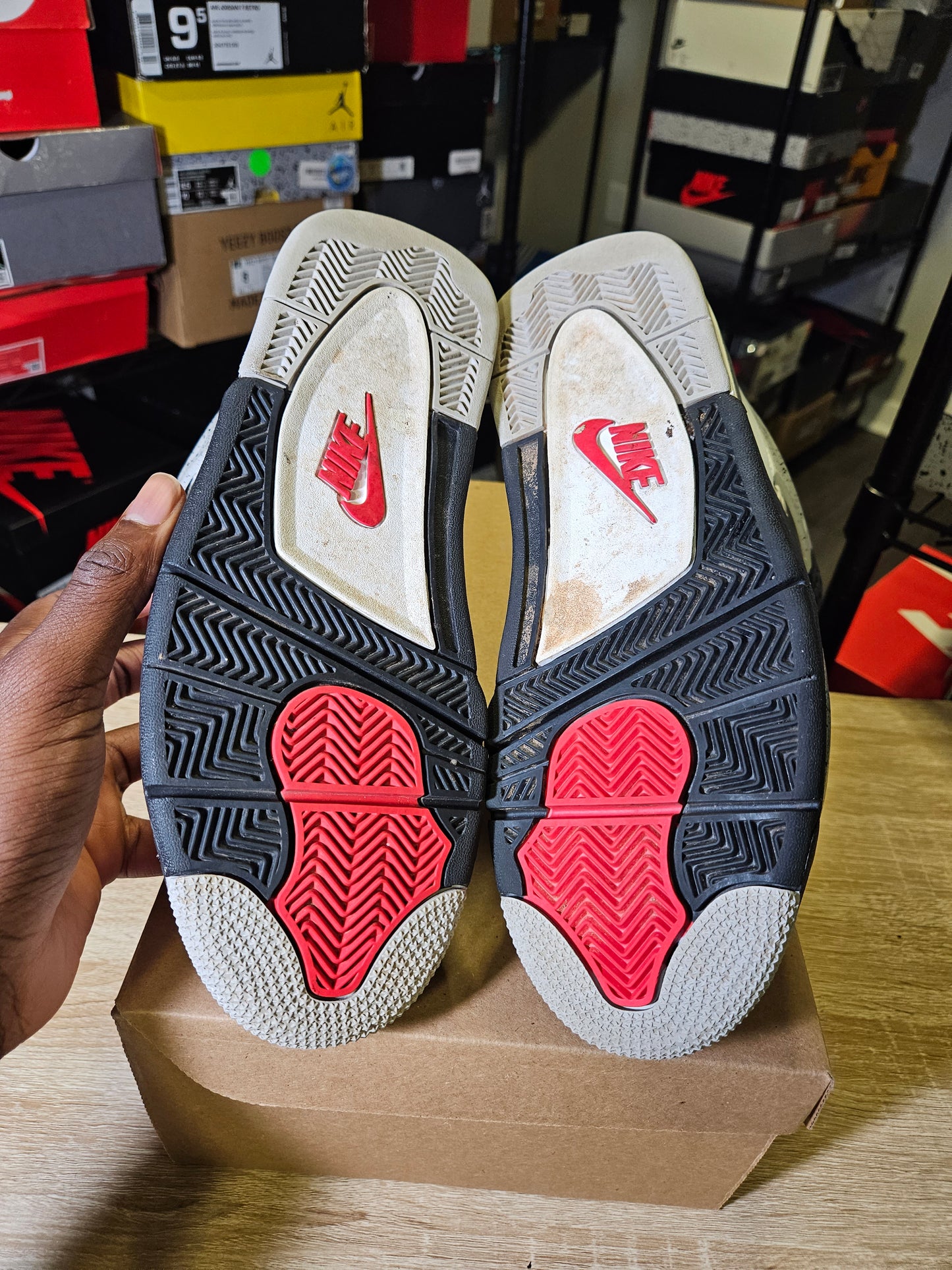 Size 9 - AJ 4 Retro OG 2025 White Cement