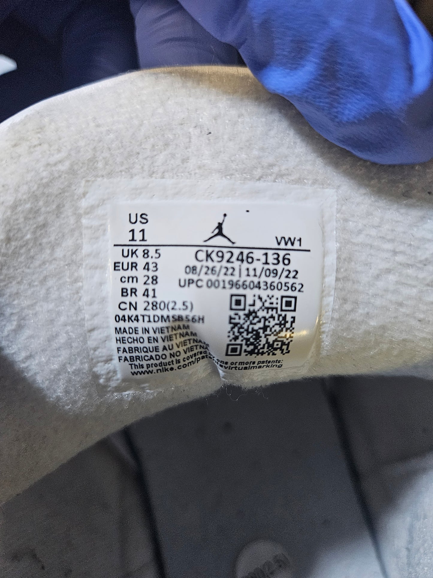 Size 9.5 - Air Jordan 3 Retro Lucky Green