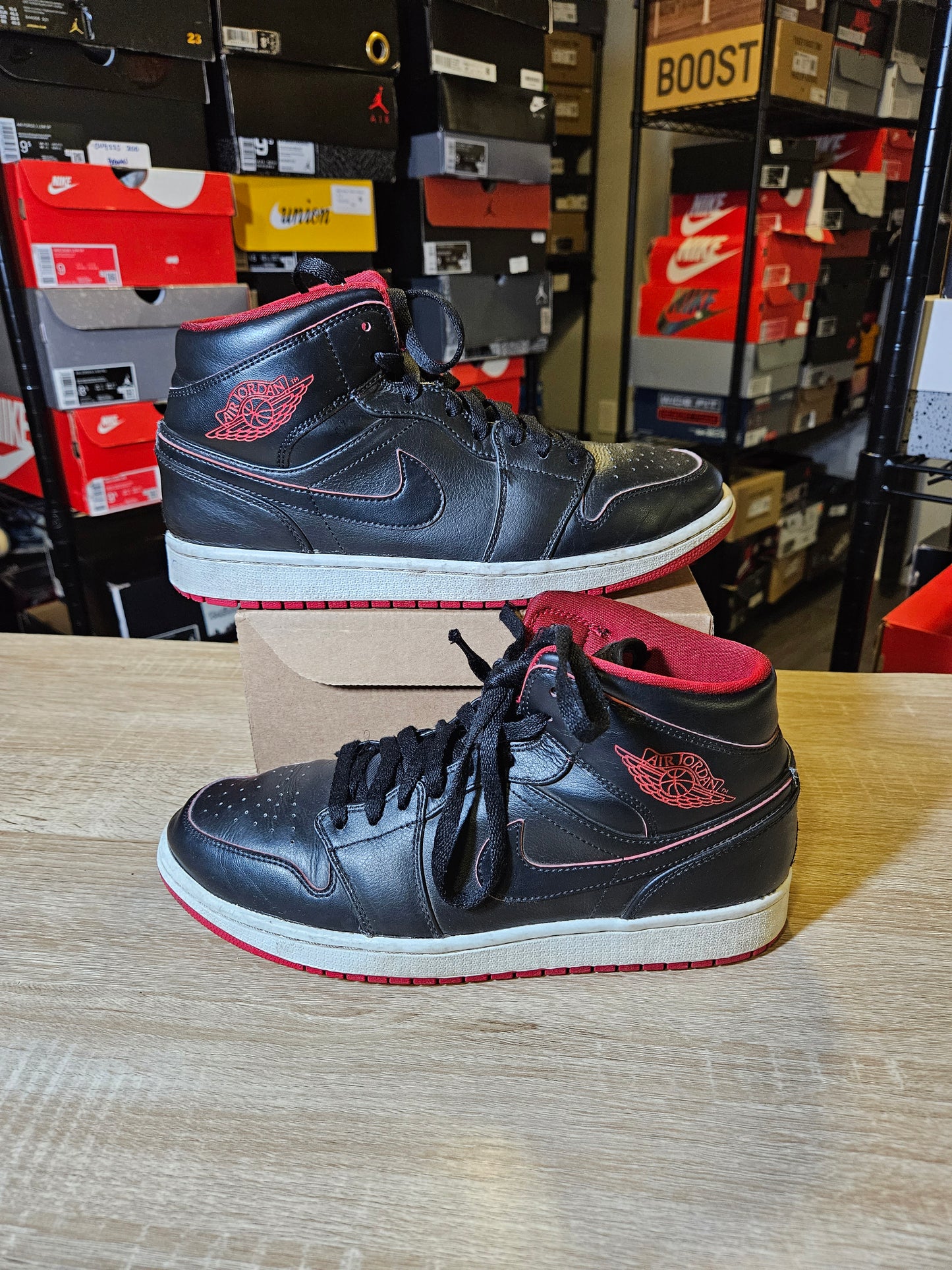 Size 10 - AJ 1 Mid Black Red