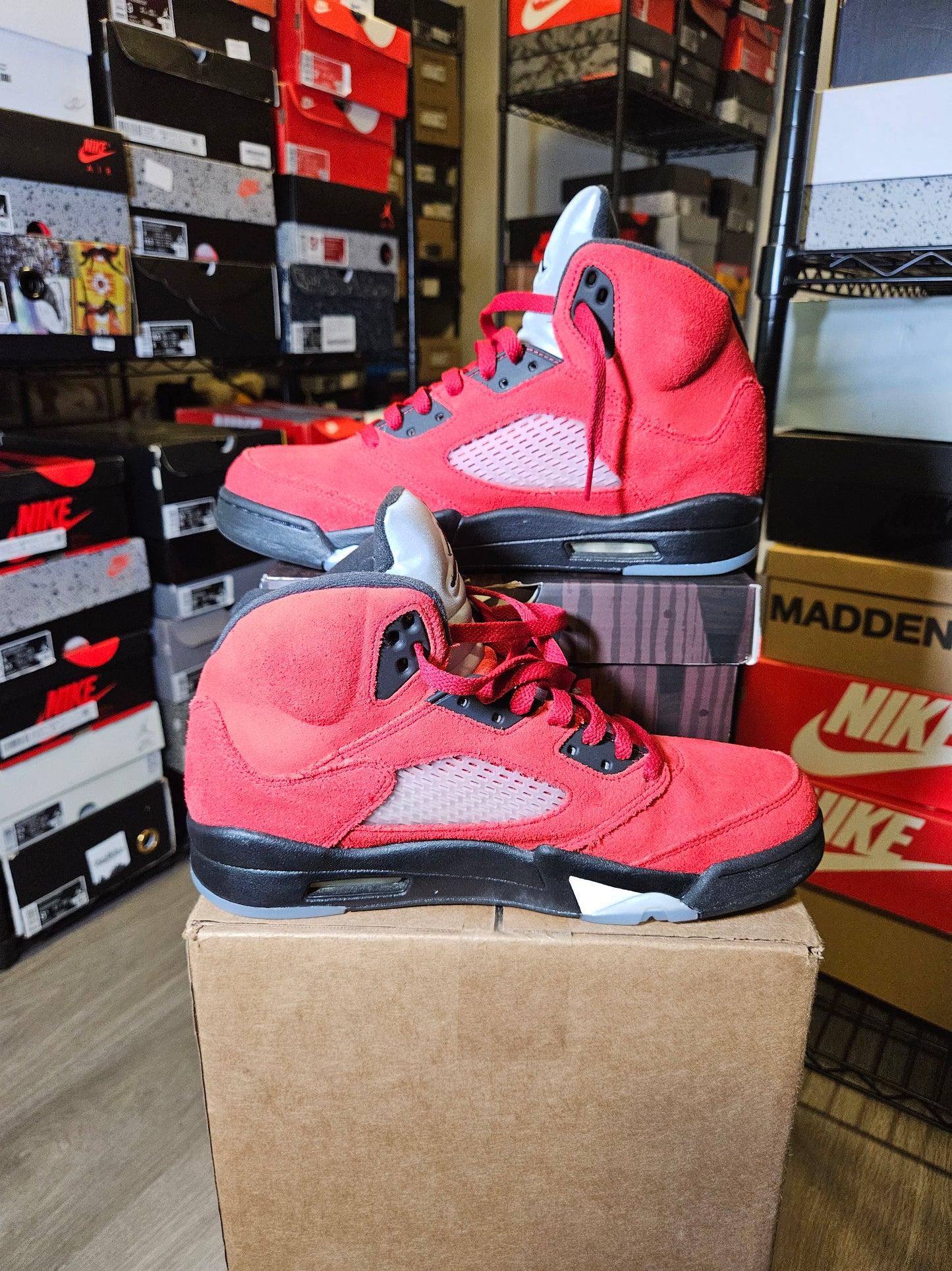 Size 10 - AJ 5 Retro Mid Raging Bull
