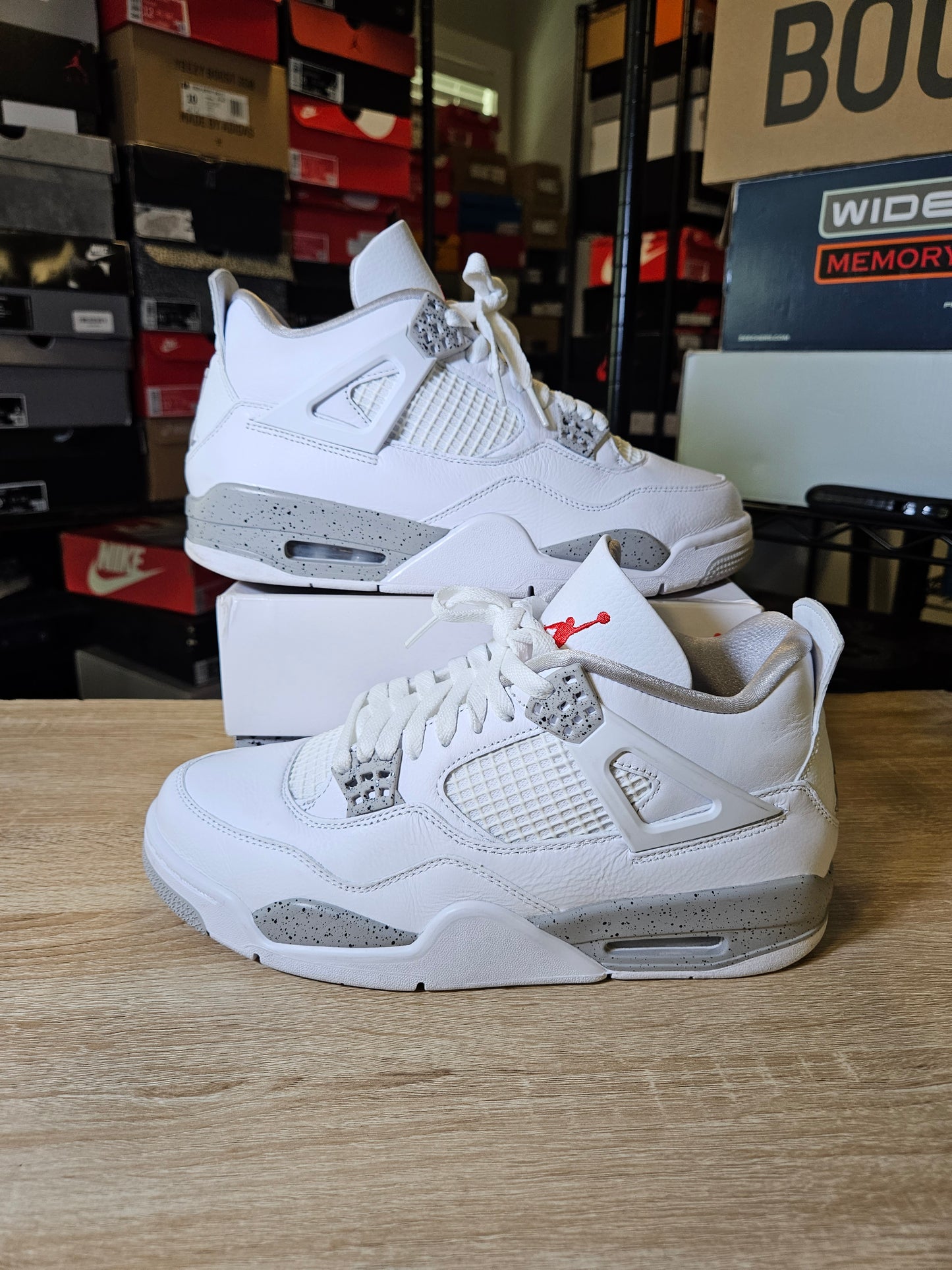 Size 9 - AJ 4 Retro Mid White Oreo