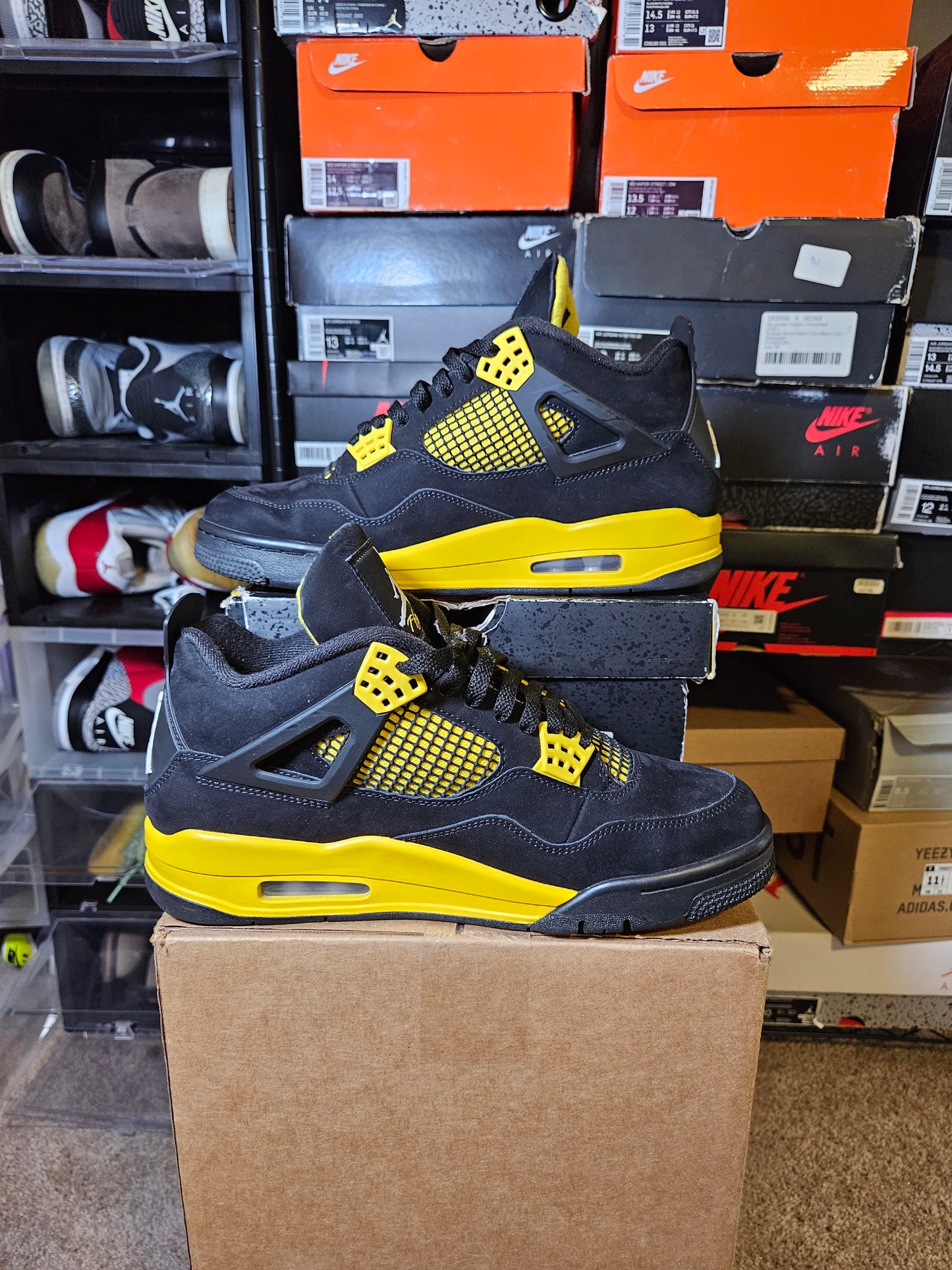 Size 10 - AJ 4 Retro Mid Thunder