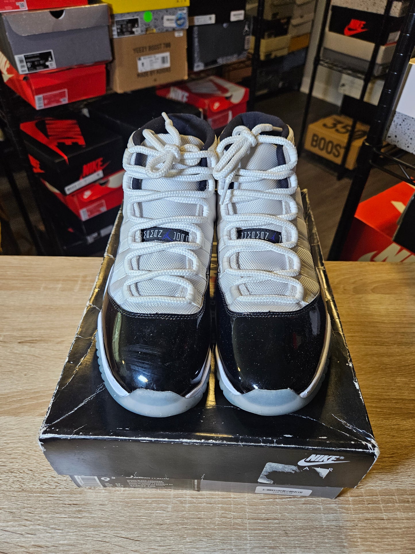 Size 9.5 - AJ 11 Retro High Concord