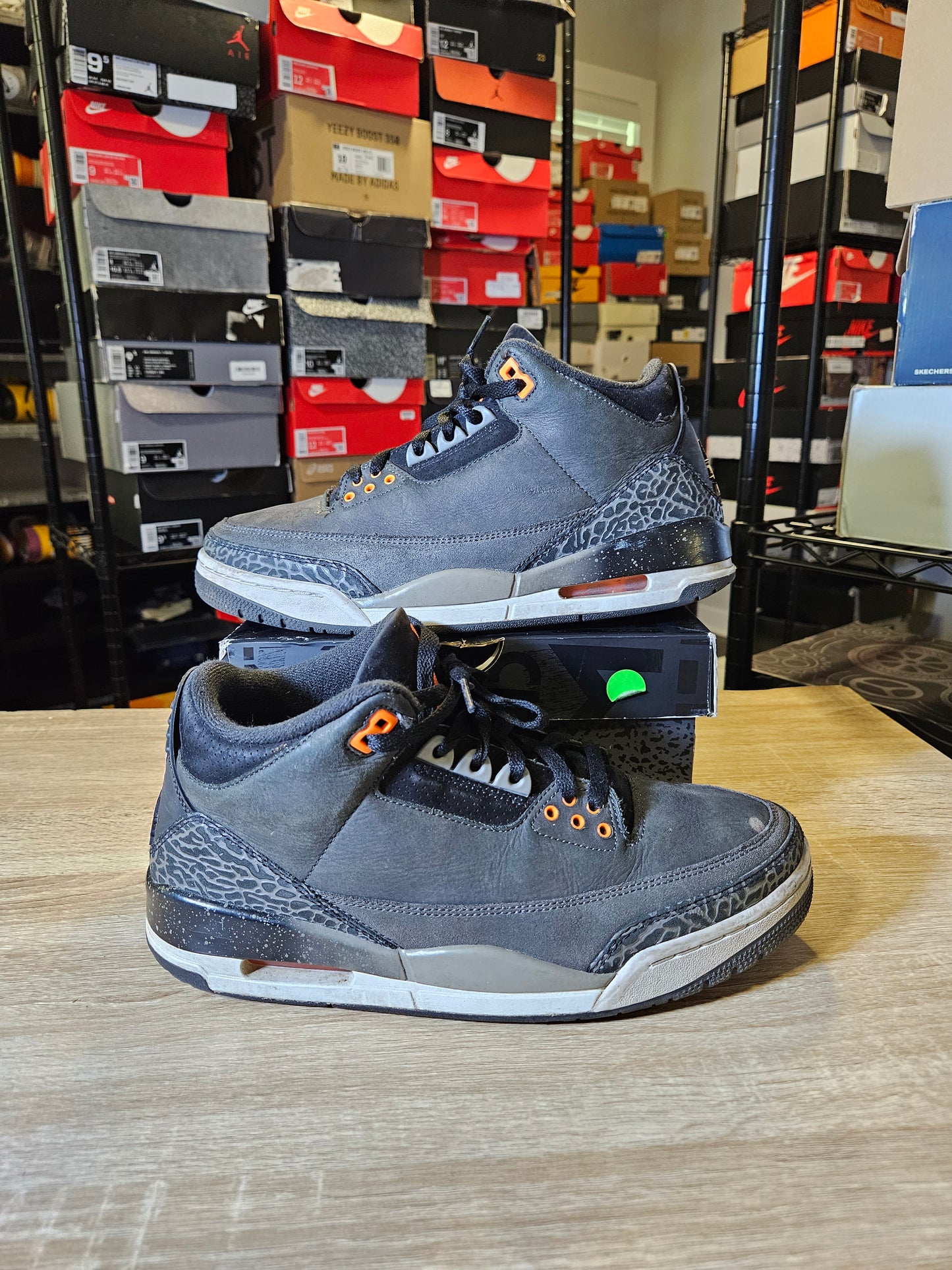 Size 9.5 - Jordan 3 Retro 2023 Mid Fear