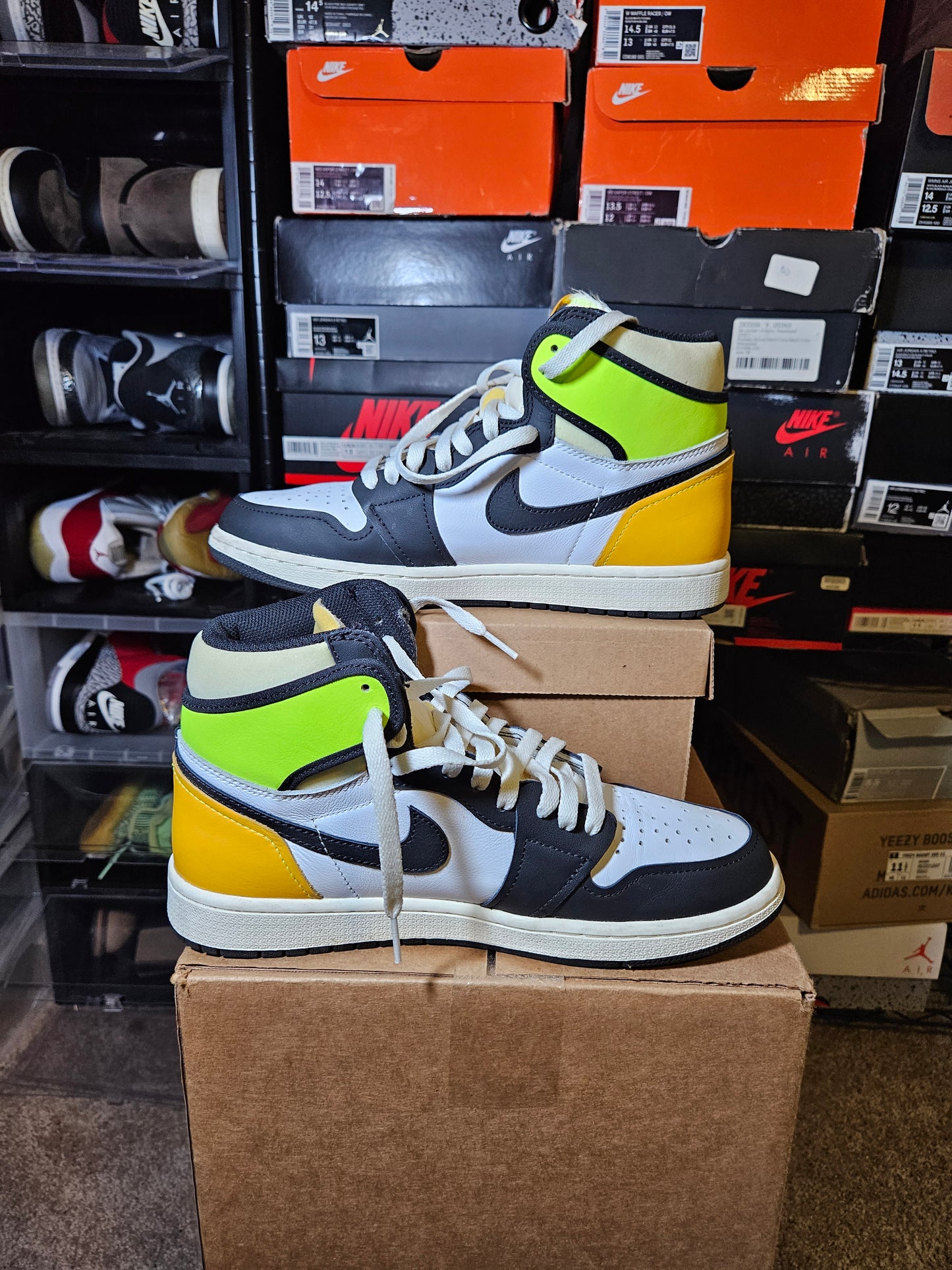 Size 9 - AJ 1 Retro High OG Volt