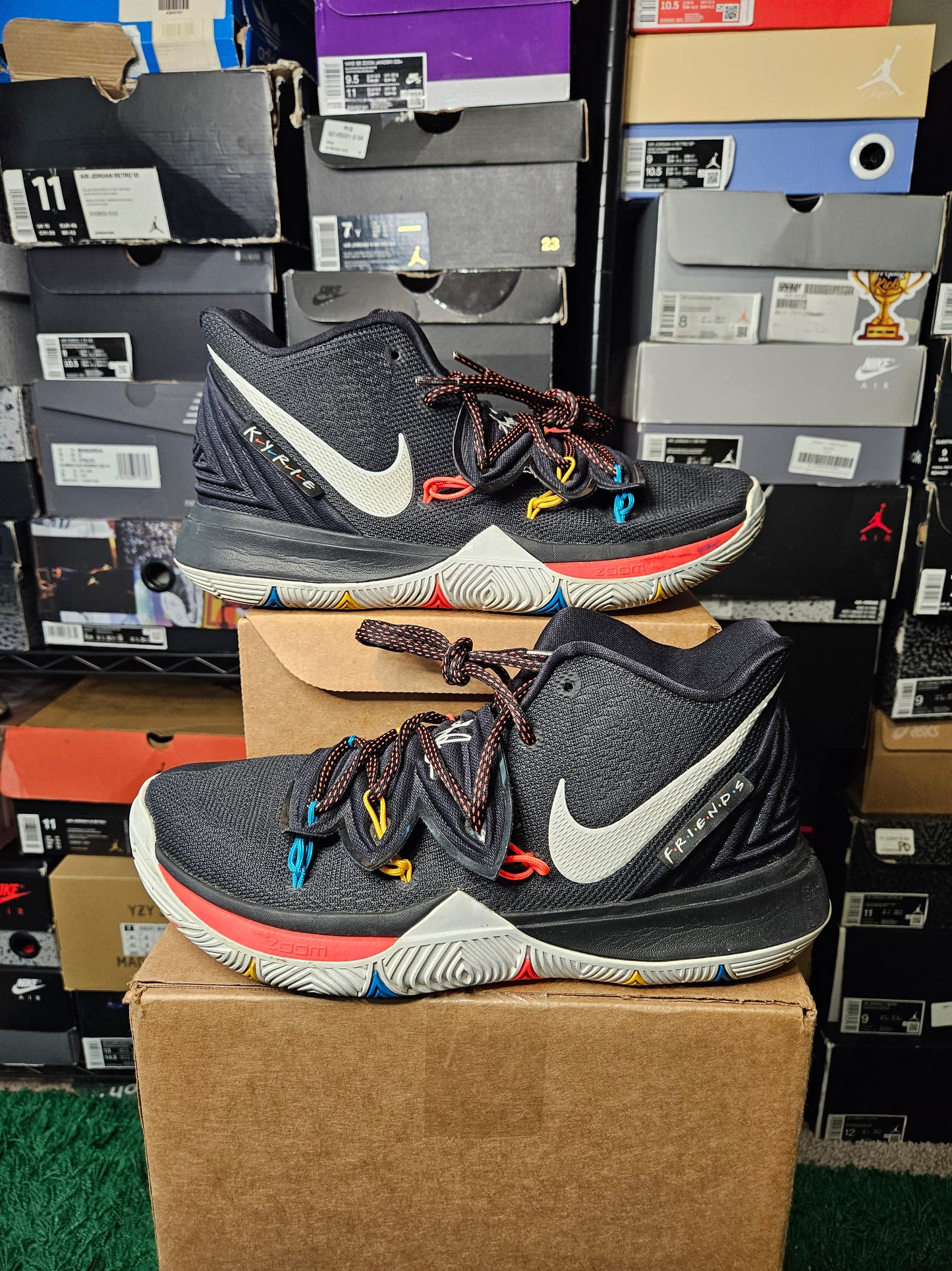 Size 10.5 - Kyrie 5 Friends