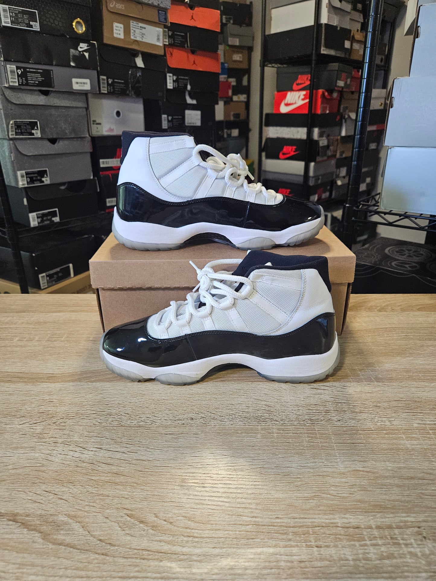 Size 10 - AJ 11 Retro High Concord