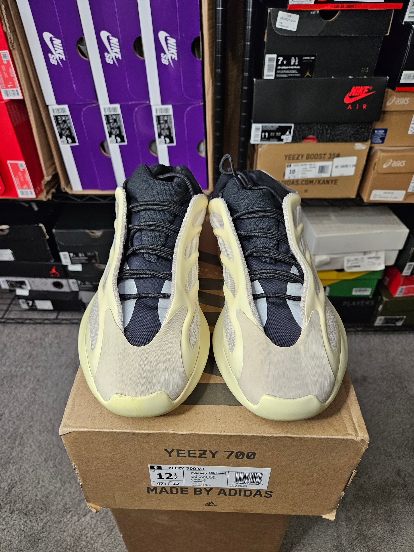 Size 12.5 - YZY Boost 700 V3 Azael