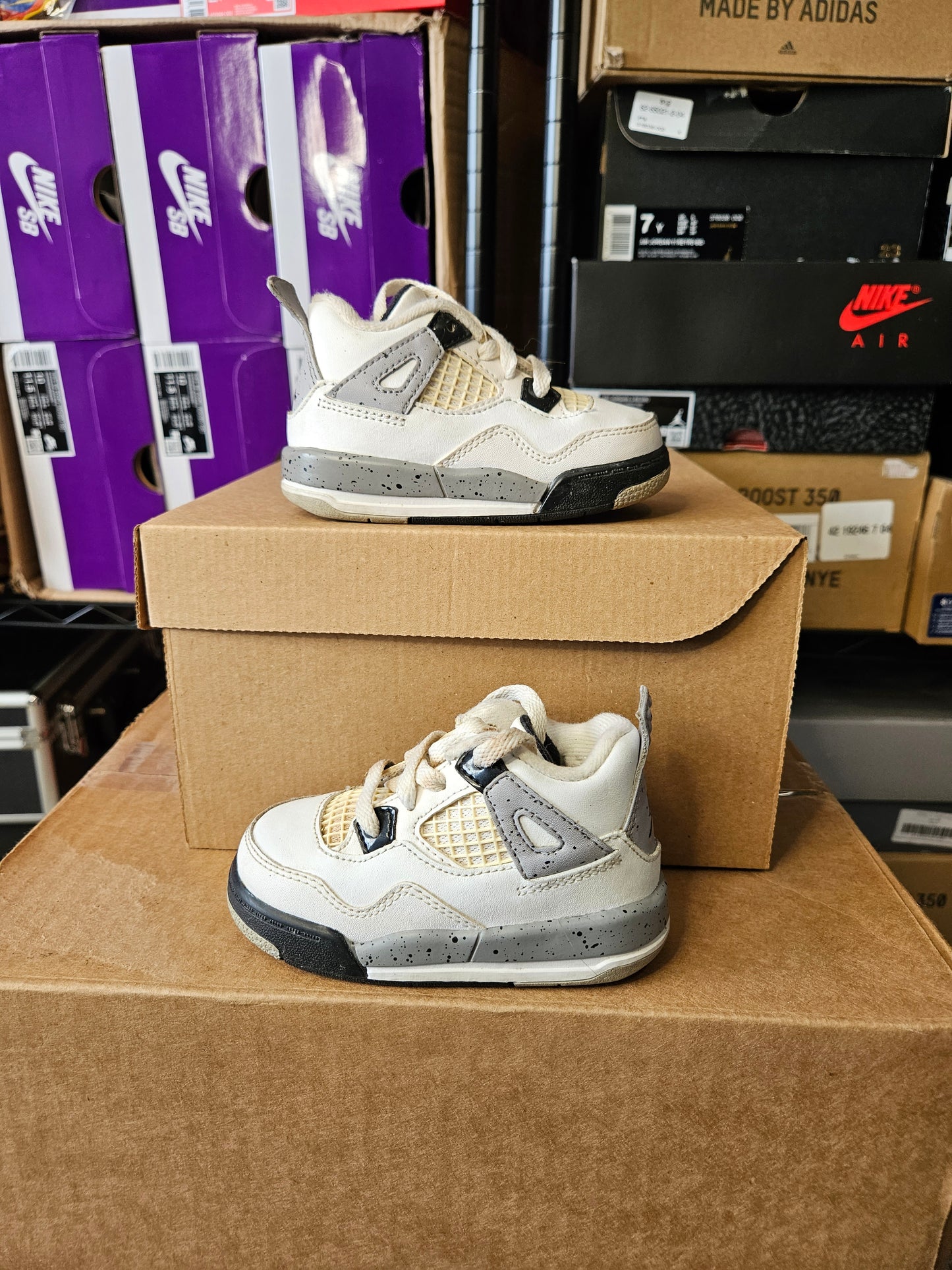 Size 5C - AJ 4 Retro OG Mid White Cement