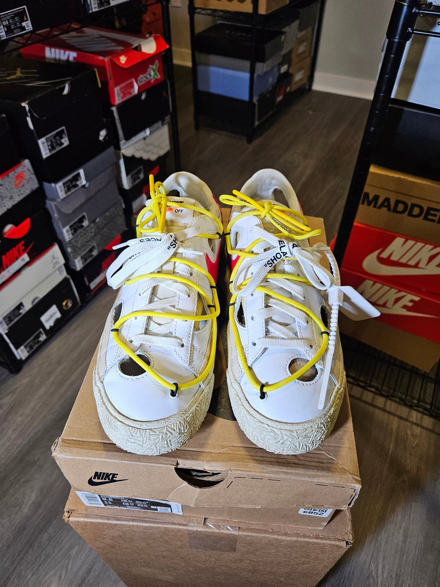 Size 9.5 - Off-White x Blazer Low White University Red