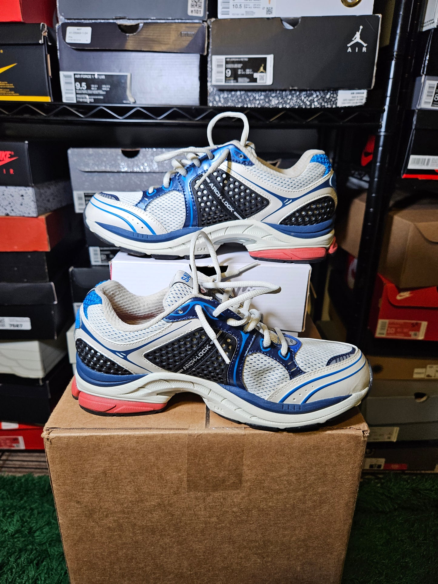 Size 6.5 - Saucony Progrid Triumph 4 Grey Royal Rust