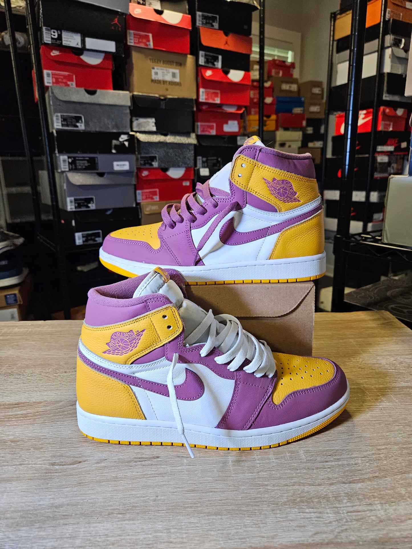 Size 9.5 - AJ 1 Retro High OG Brotherhood 2022