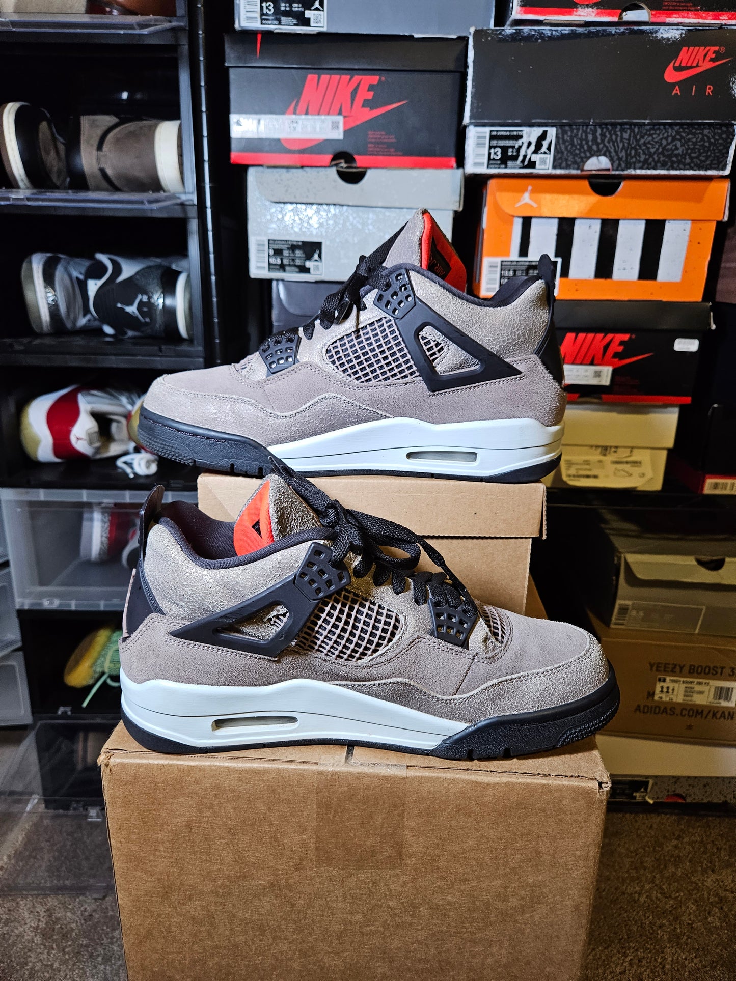Size 9 - AJ 4 Retro Mid Taupe Haze
