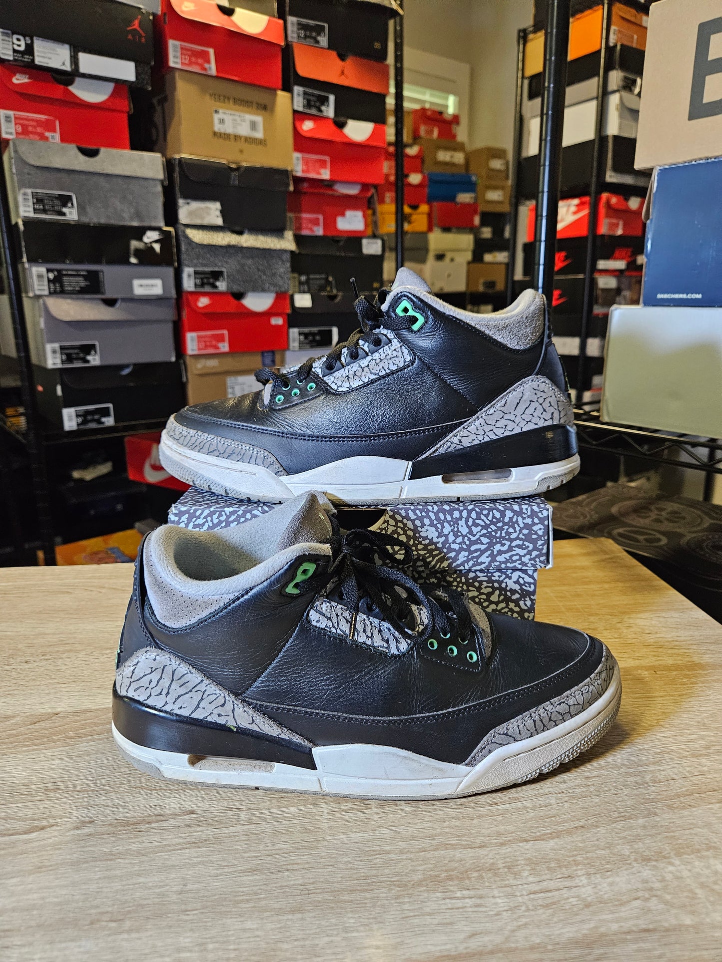 Size 9.5 - AJ 3 Retro Green Glow