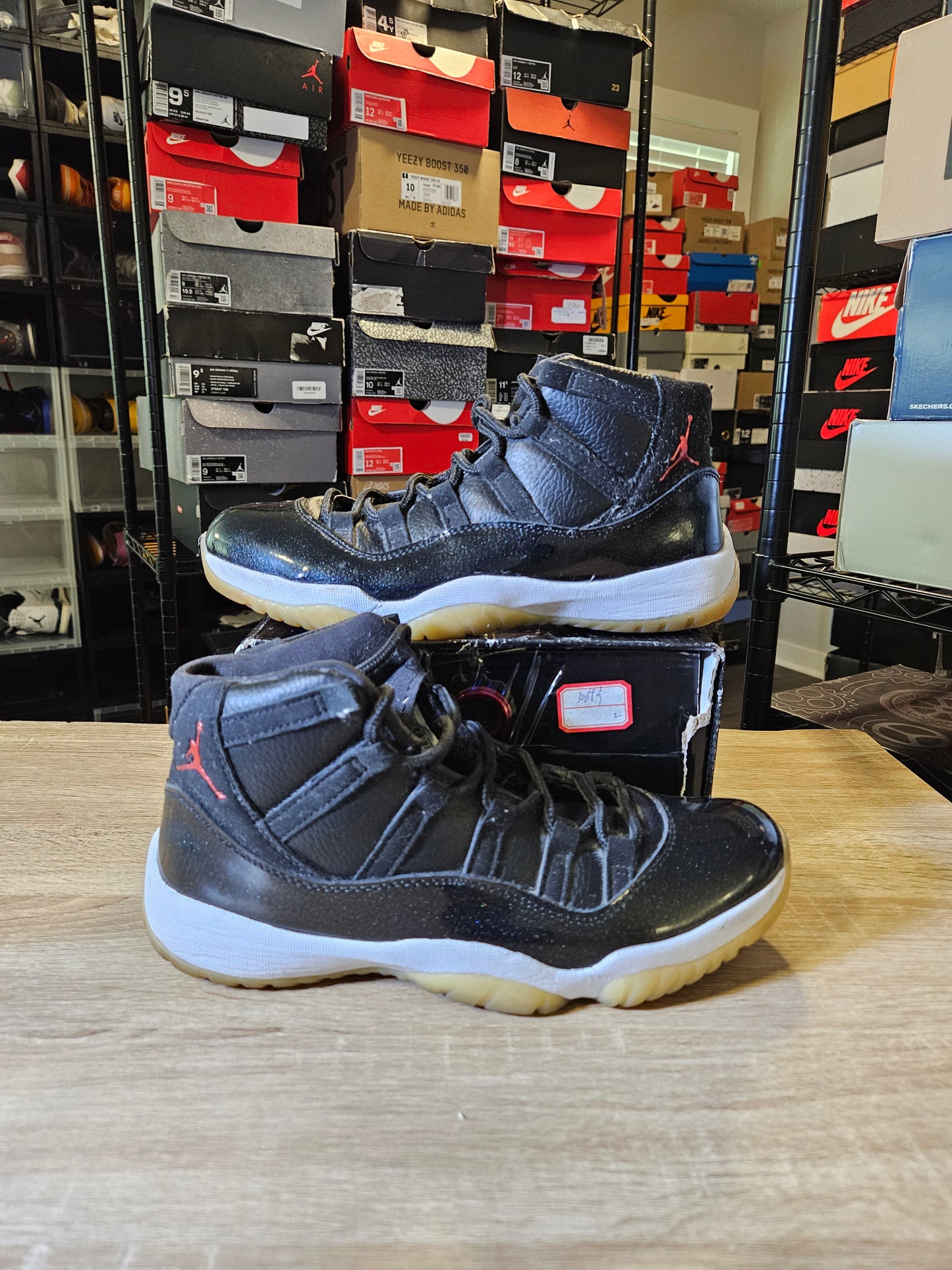 Size 9.5 - AJ 11 Retro 72-10 2015