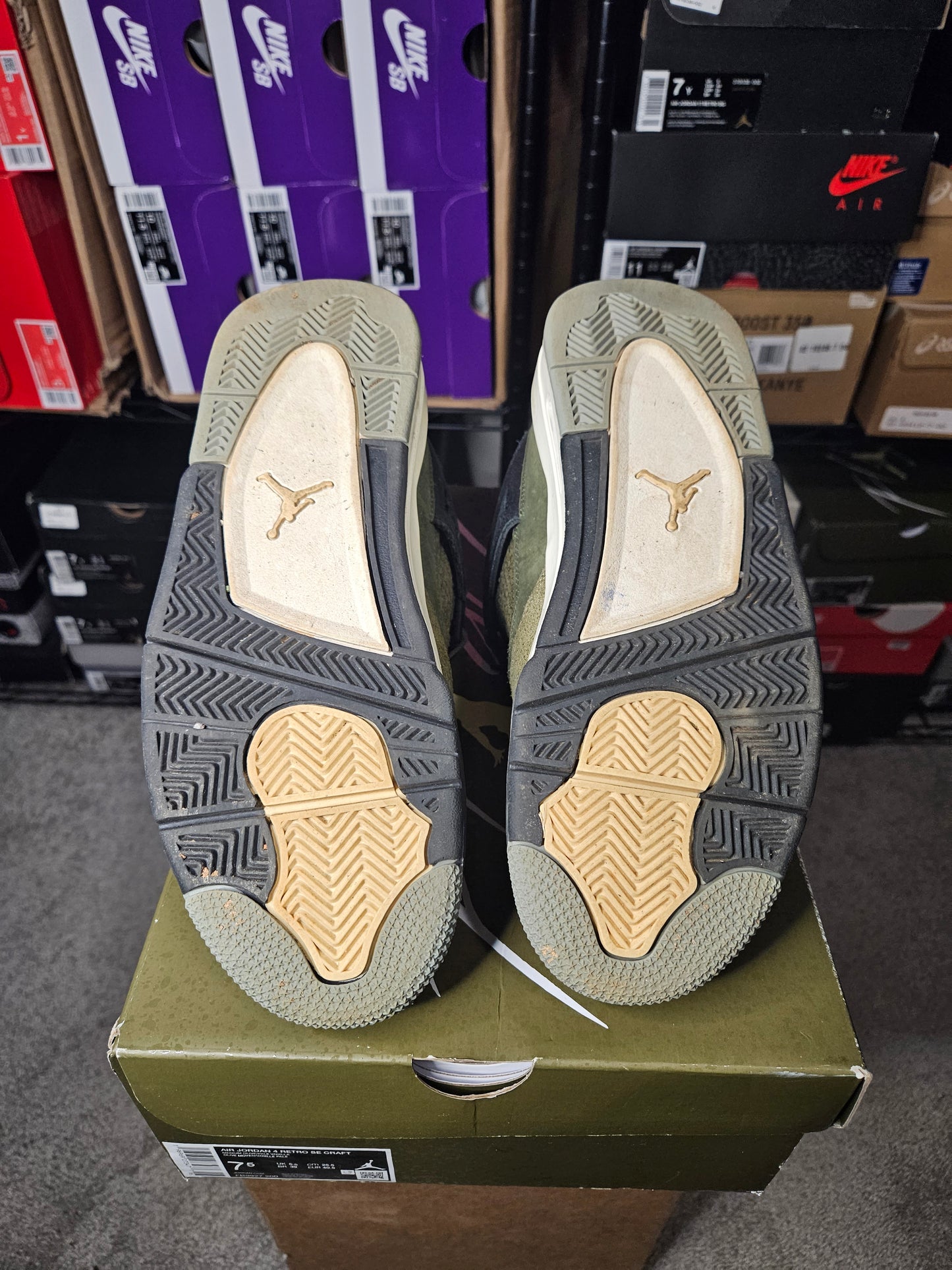 Size 7.5 - AJ 4 SE Retro Low Craft - Olive