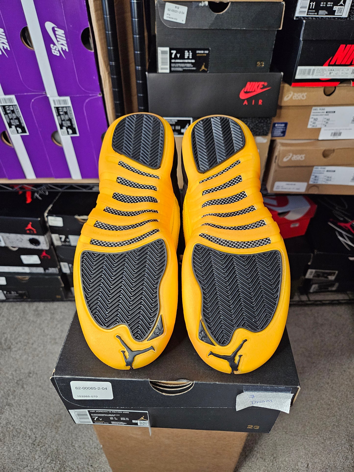 Size 7 - AJ 12 Retro University Gold 2020