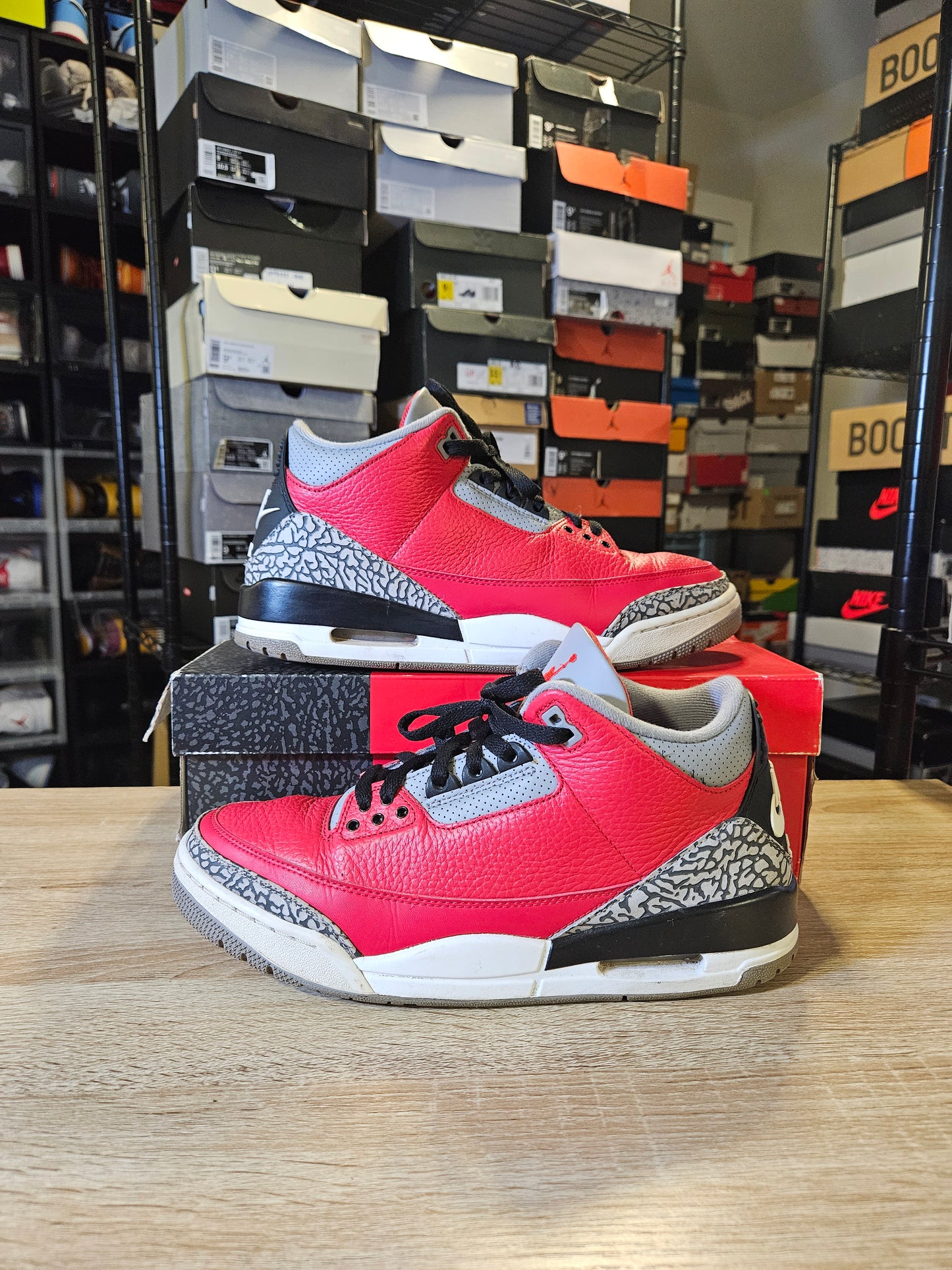Size 10 - AJ 3 Retro SE Mid Unite