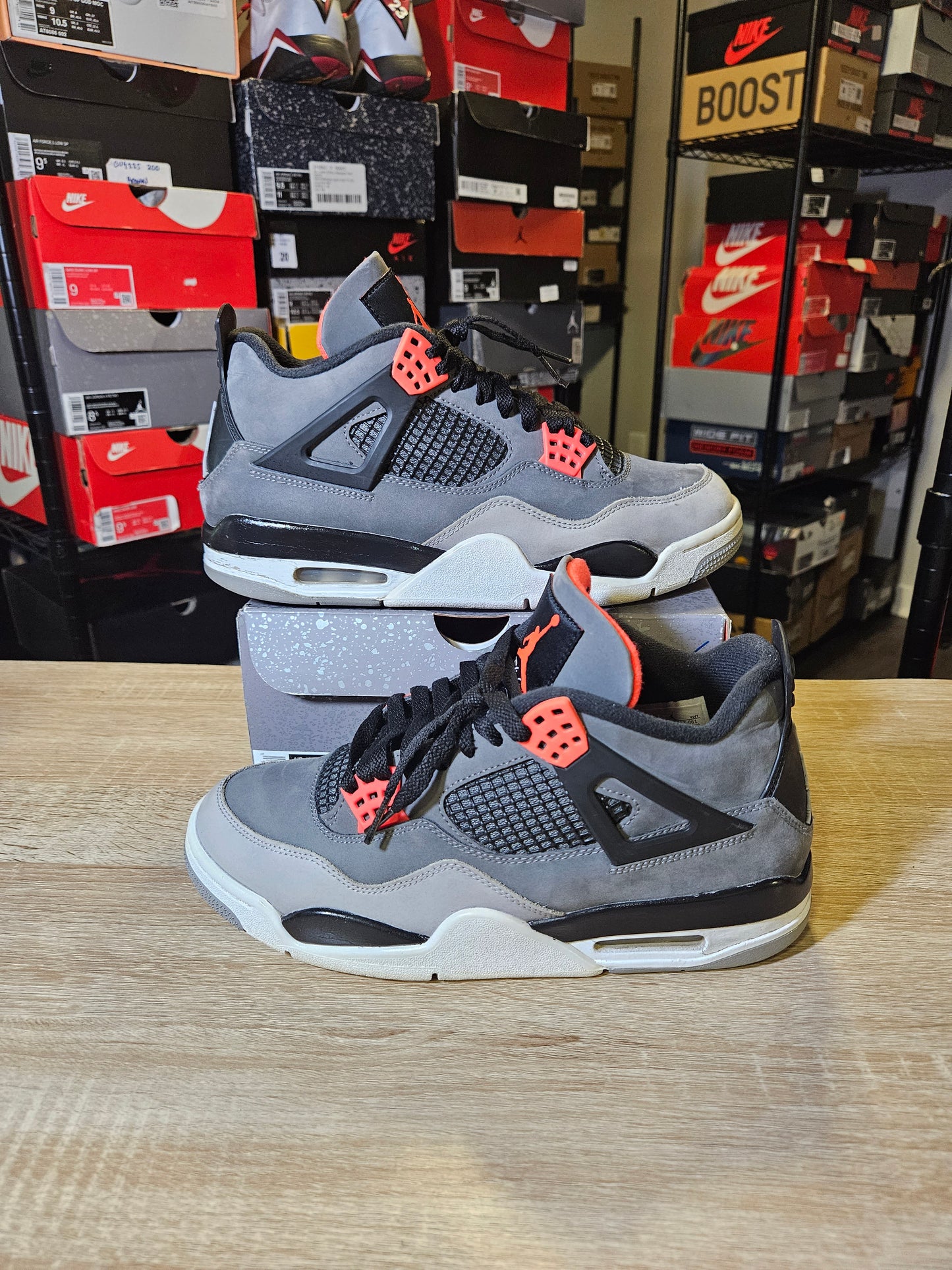 Size 8.5 - AJ 4 Retro Mid Infrared