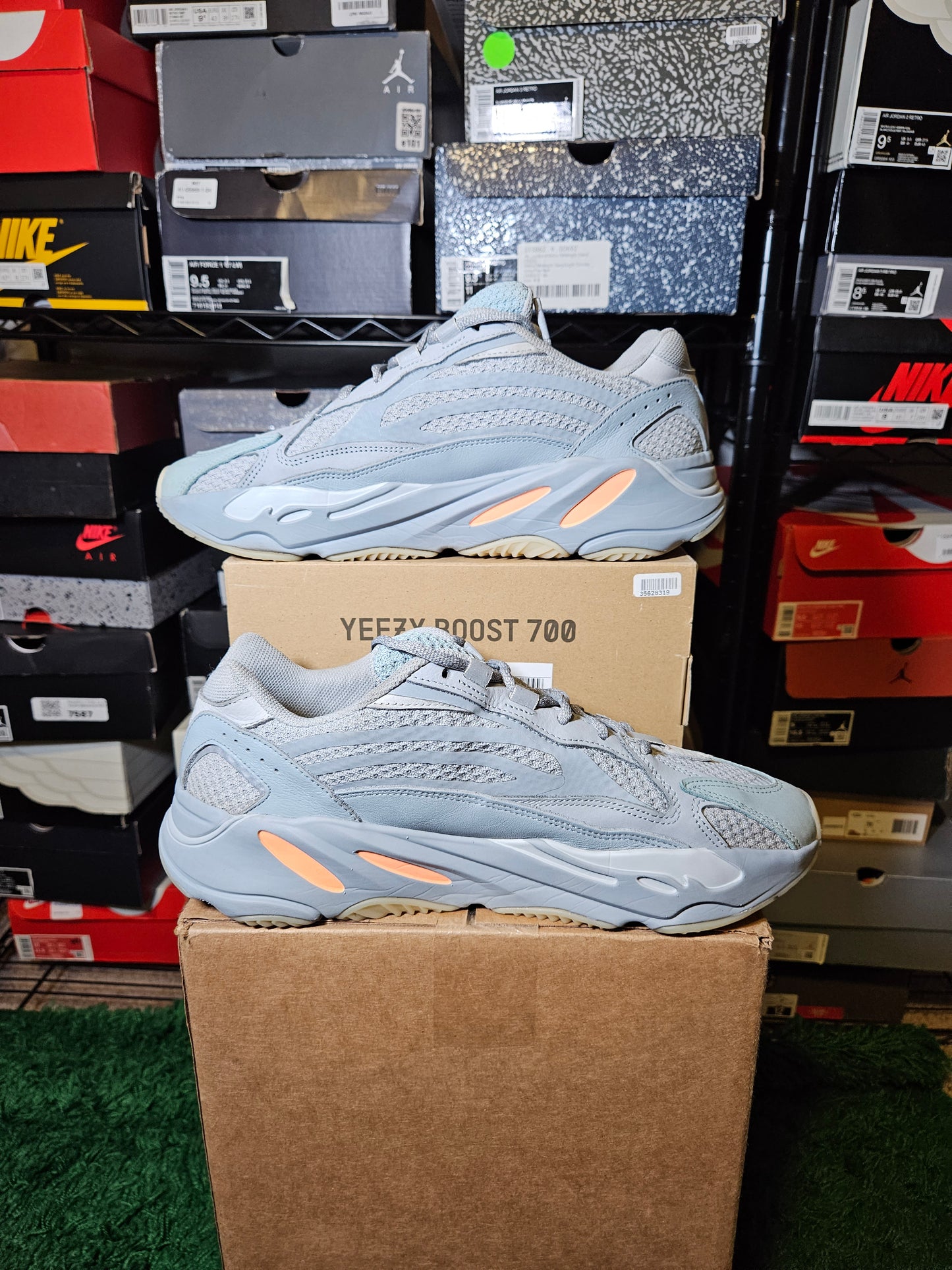 Size 12 - YZY 700 V2 Inertia
