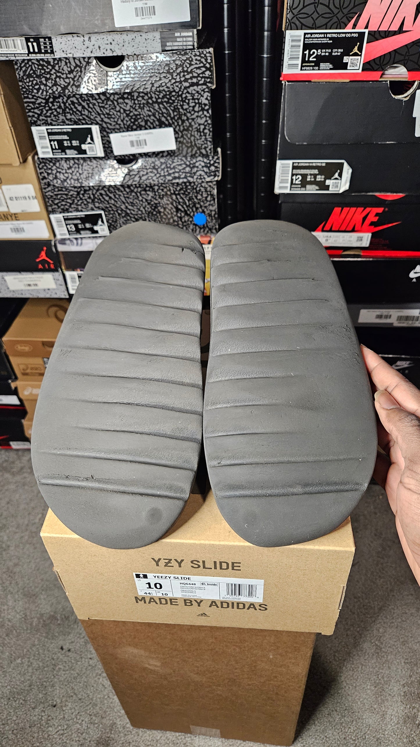 Size 10 - adidas Yeezy Slide Onyx