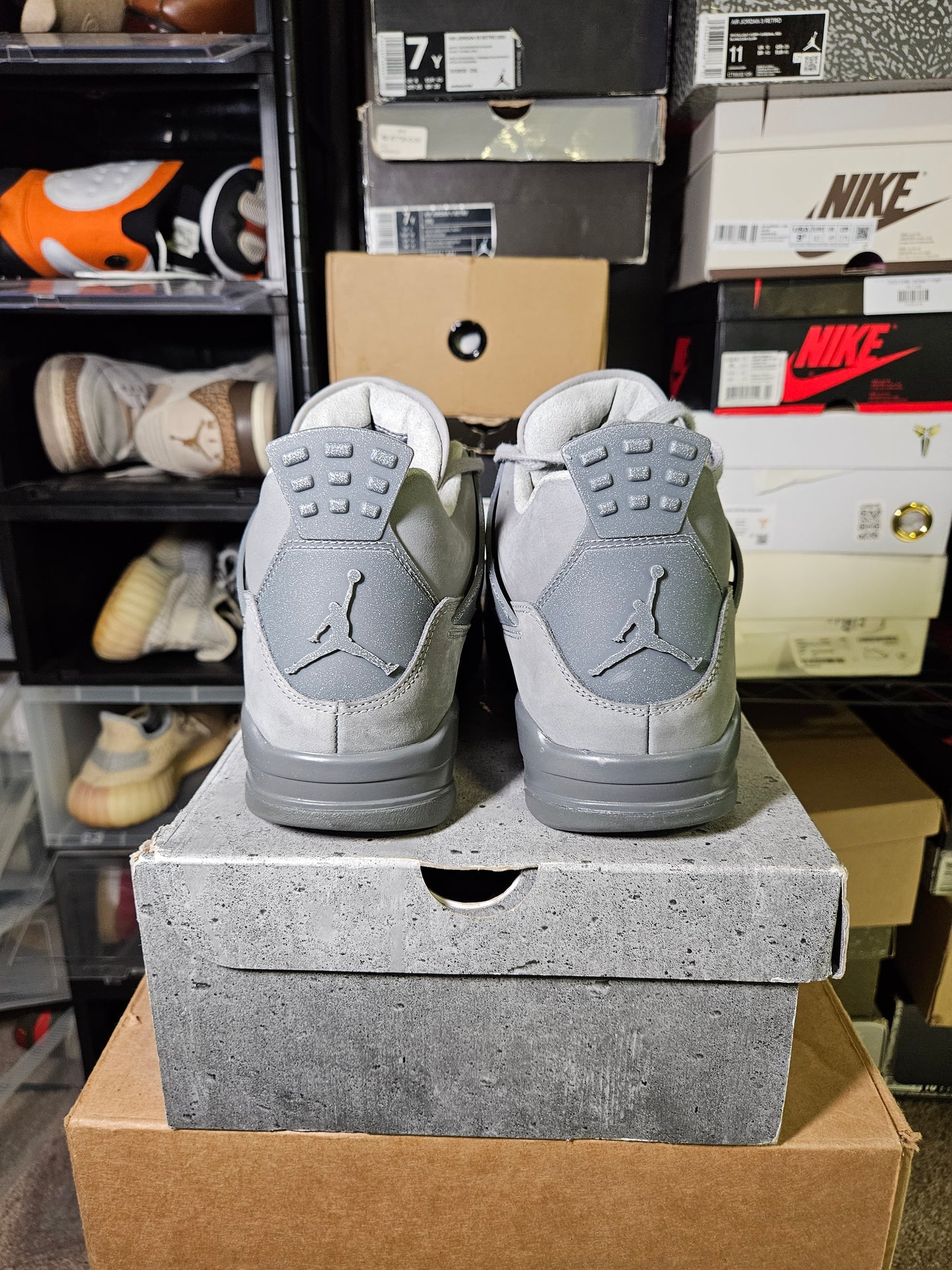 Size 9 - AJ 4 Retro SE Wet Cement