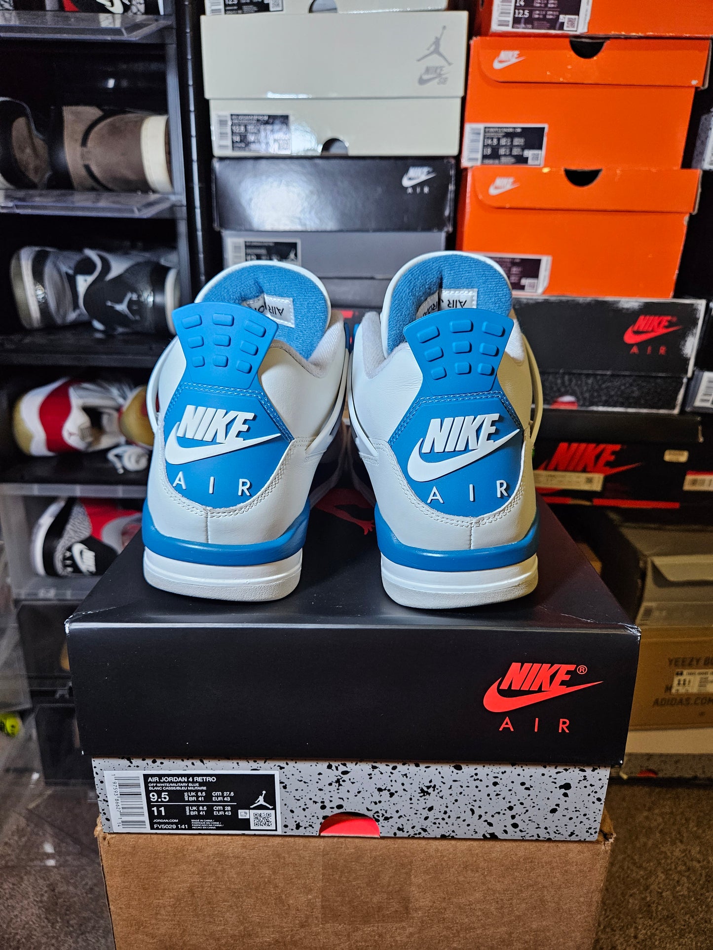Size 9.5 - AJ 4 Retro 2024 Military Blue