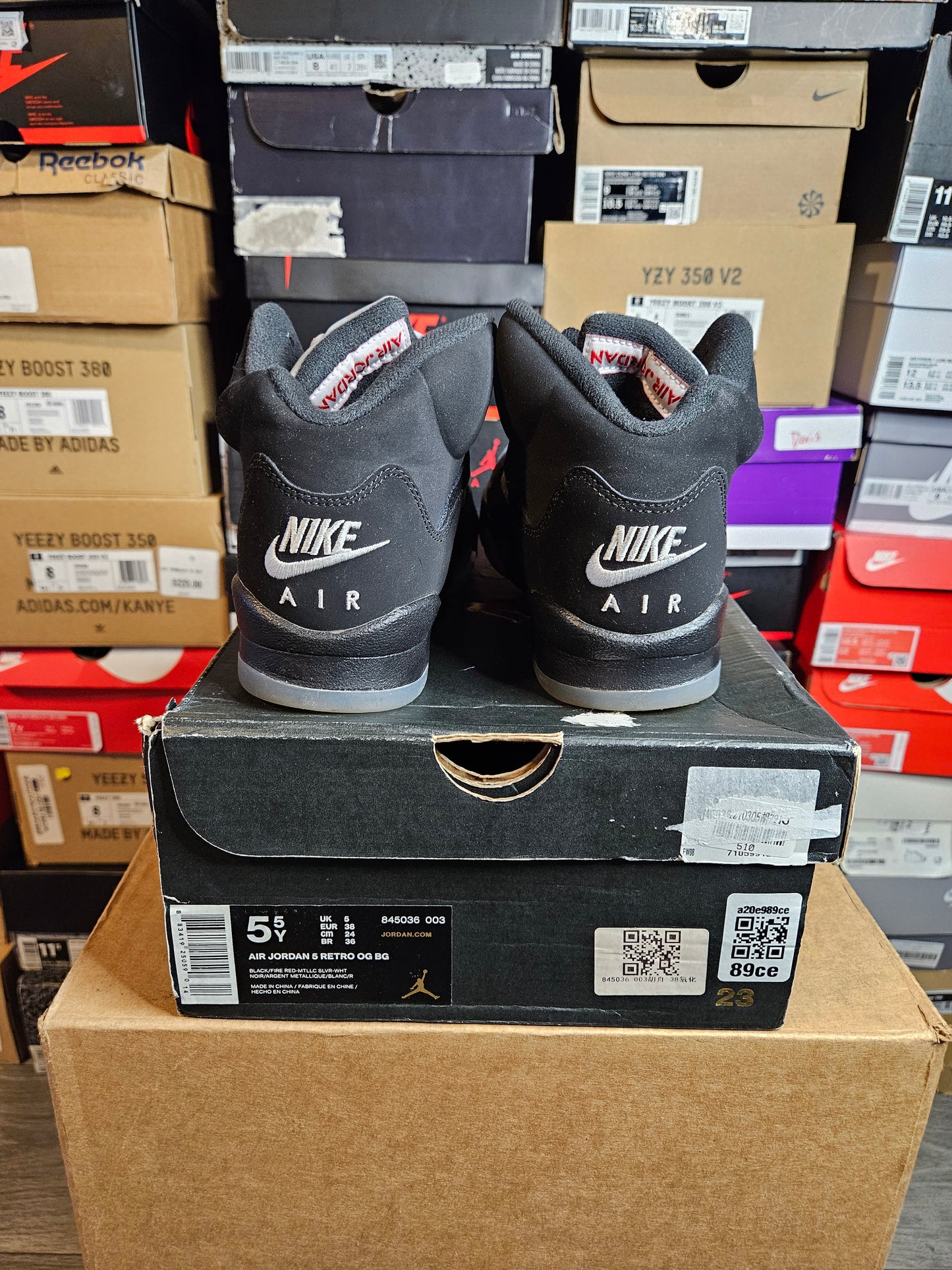 Size 5.5Y - Nike Jordan 5 Retro Black Metallic 2016 GS (845036-003)