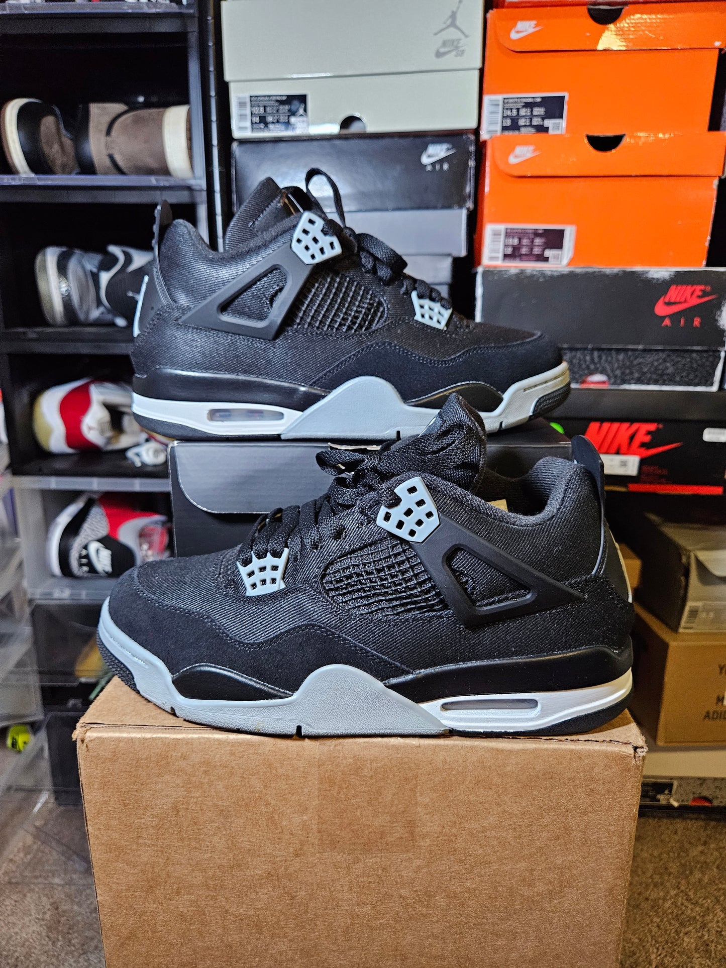 Size 9 - AJ 4 Retro SE Mid Black Canvas