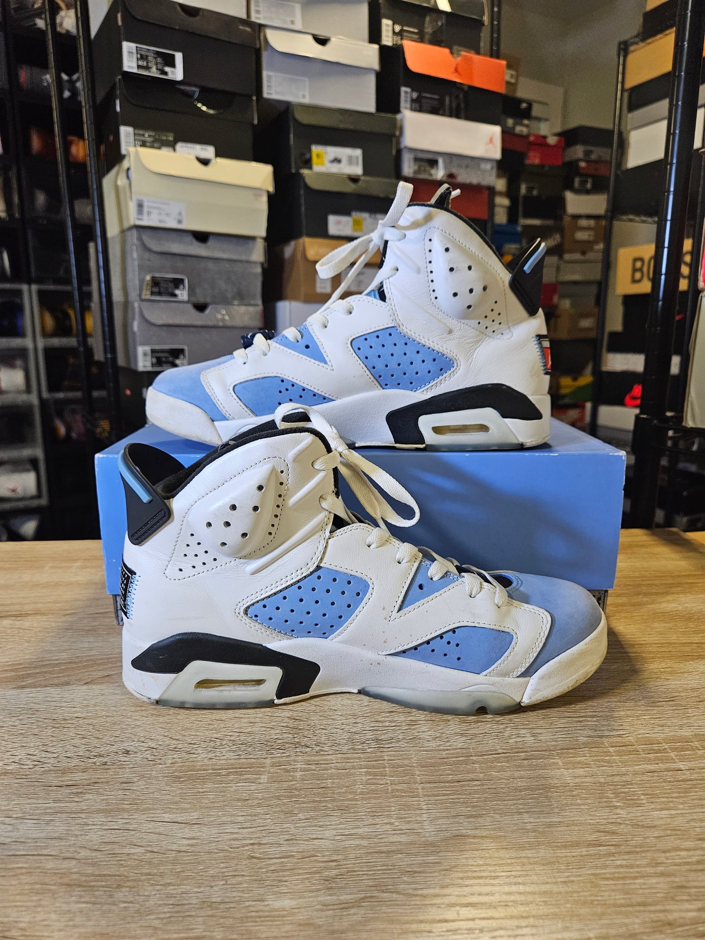 Size 9 - AJ 6 Retro UNC