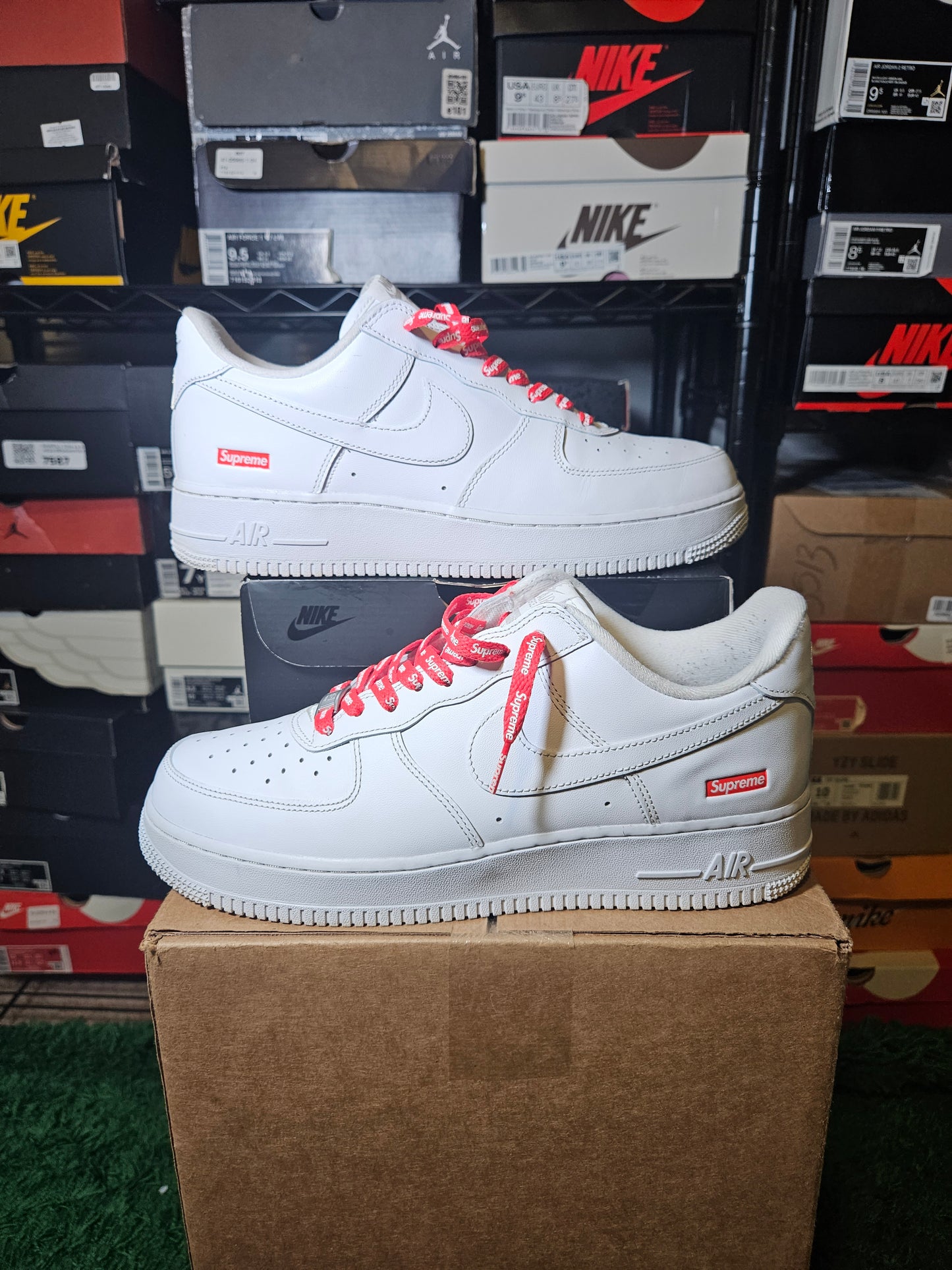 Size 9.5 - AF 1 x Supreme Low Box Logo - White