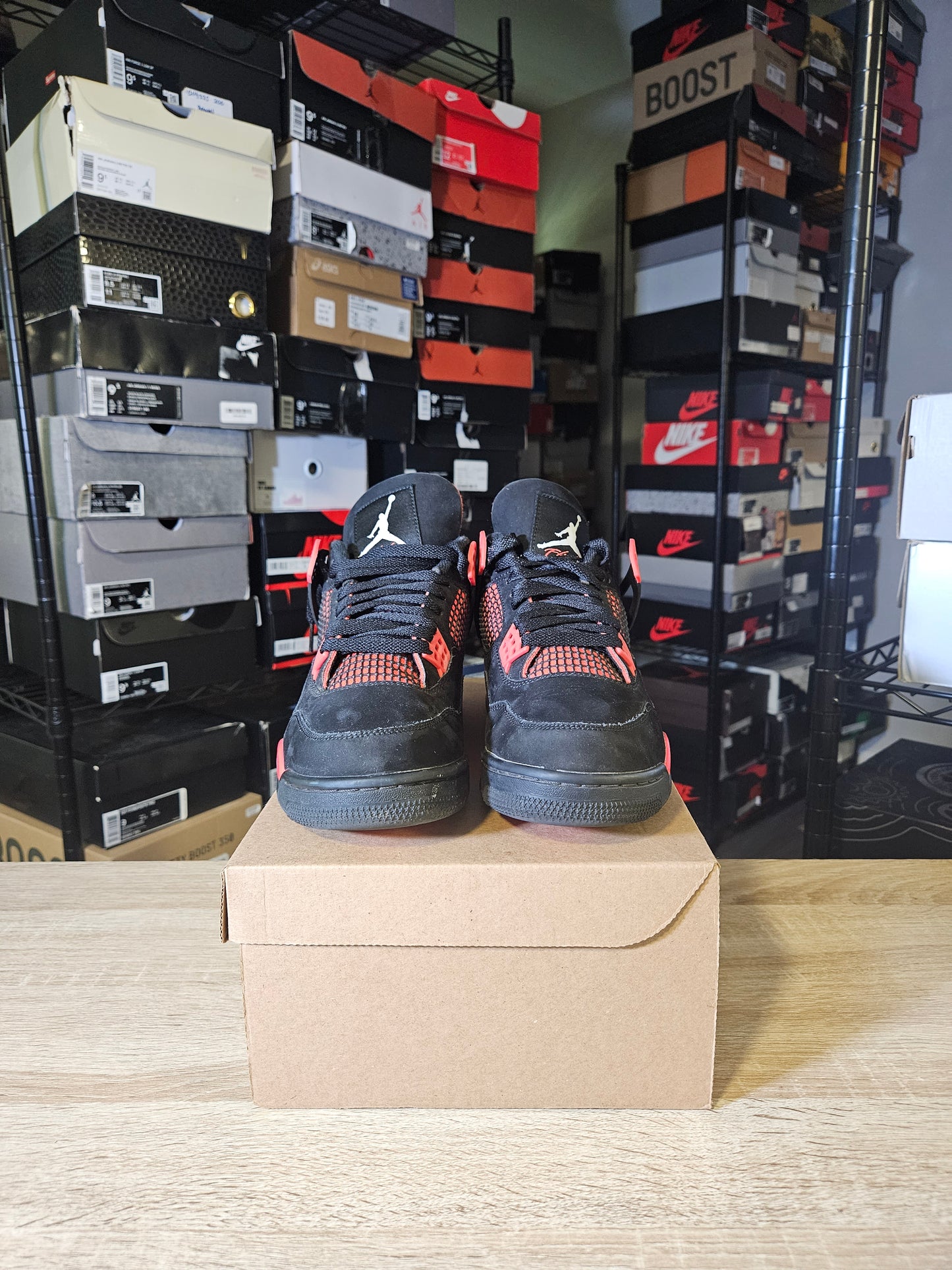 Size 9.5 - AJ 4 Retro Mid Red Thunder