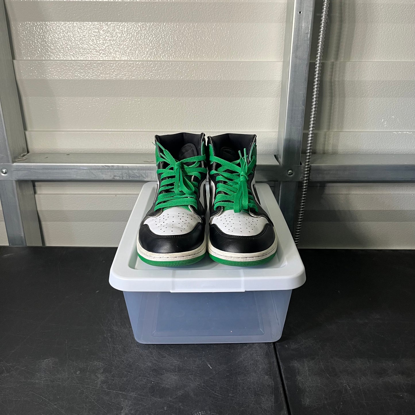 Size 10.5 - AJ 1 Lucky Green