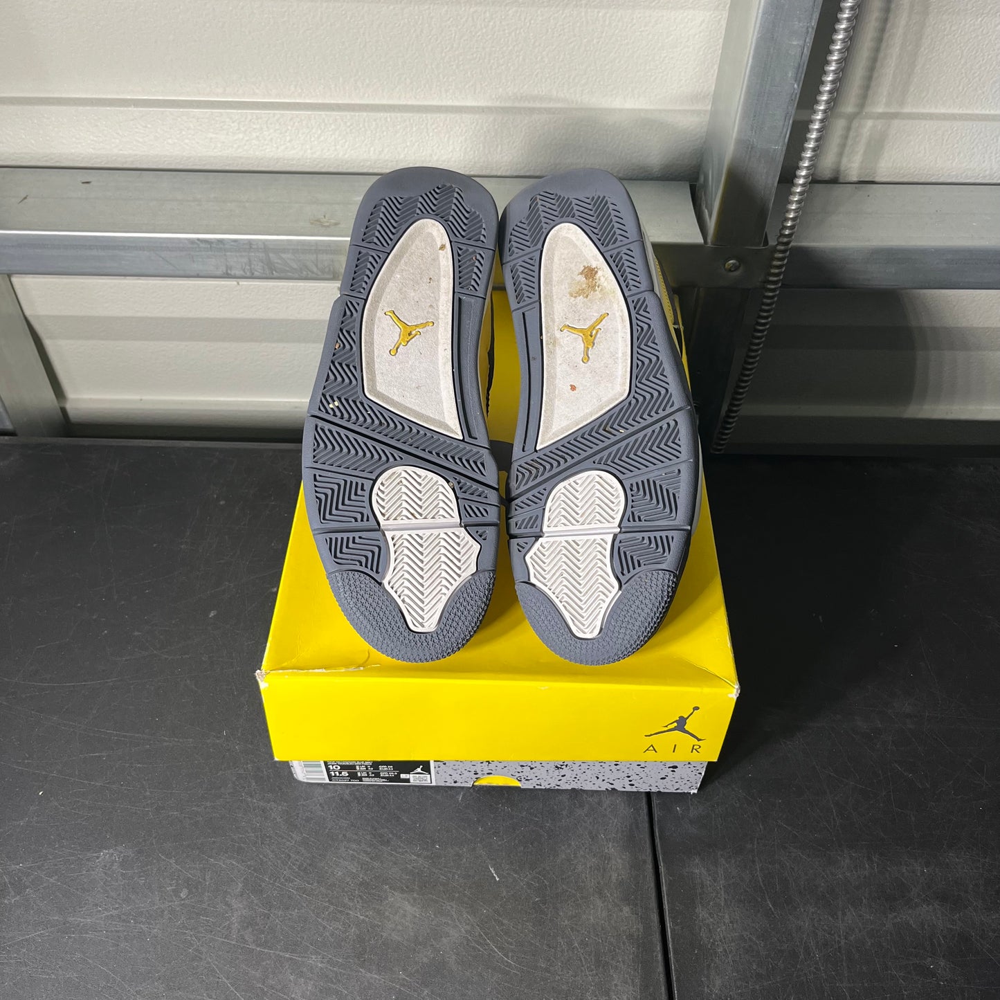 Size 10 - AJ 4 Lightning