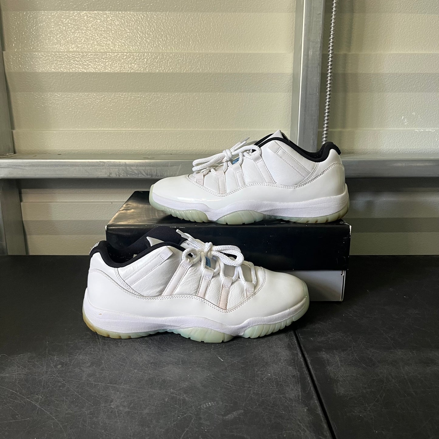 Size 10 - AJ 11 Low Legend Blue
