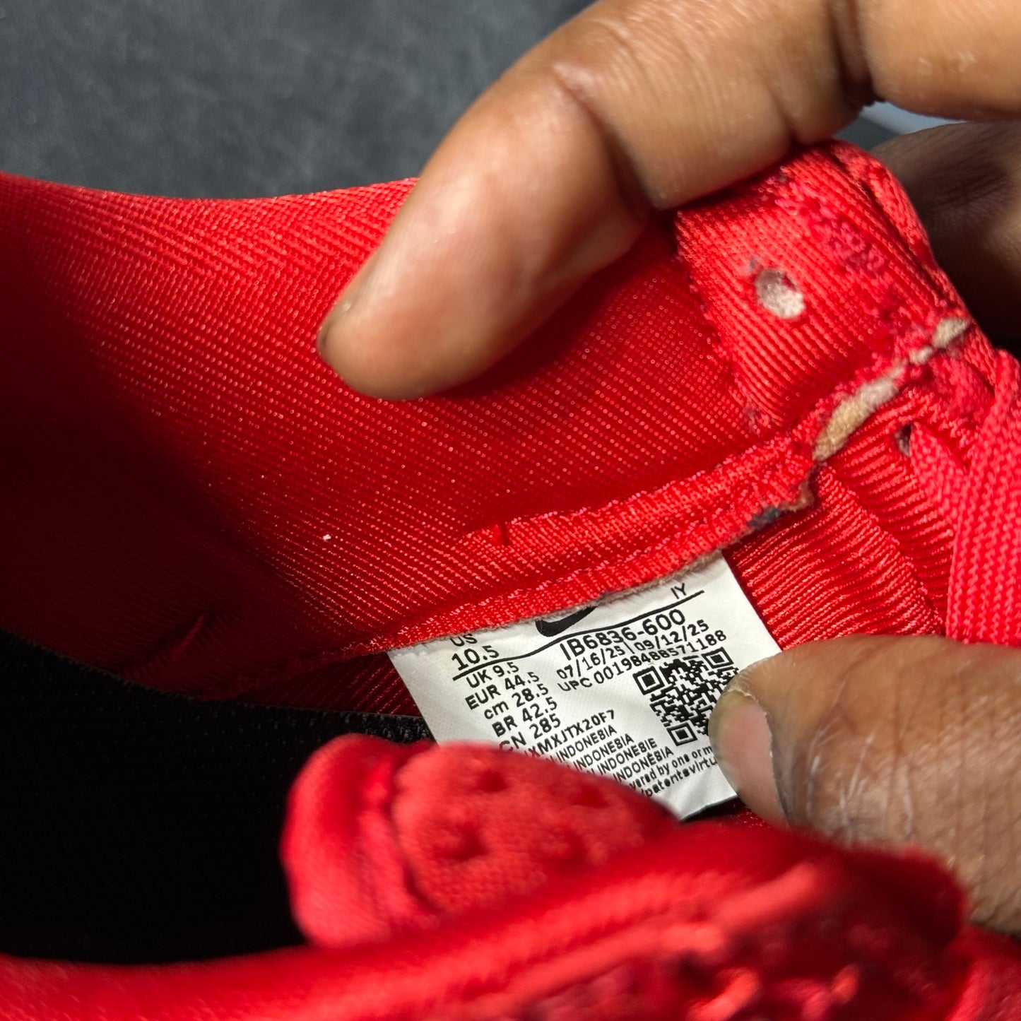 Size 10.5 - AF 1 Valentine’s Day Red