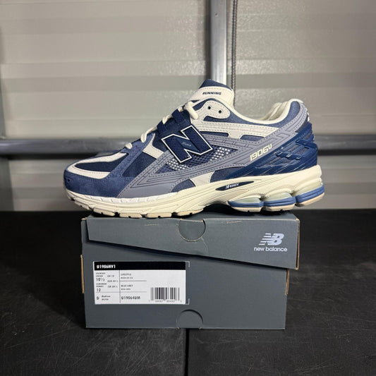 Size 10.5 - New Balance Navy Grey