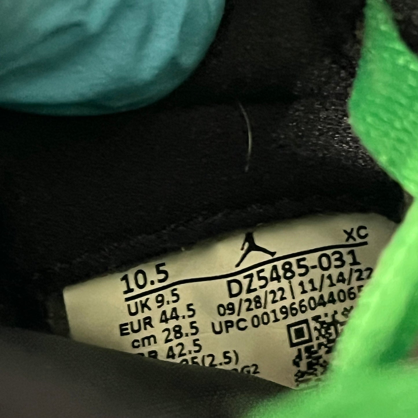 Size 10.5 - AJ 1 Lucky Green