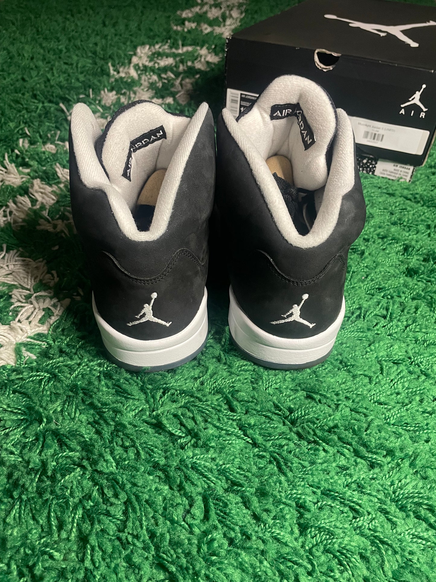 Size 11.5 - Jordan 5 Retro Mid Oreo