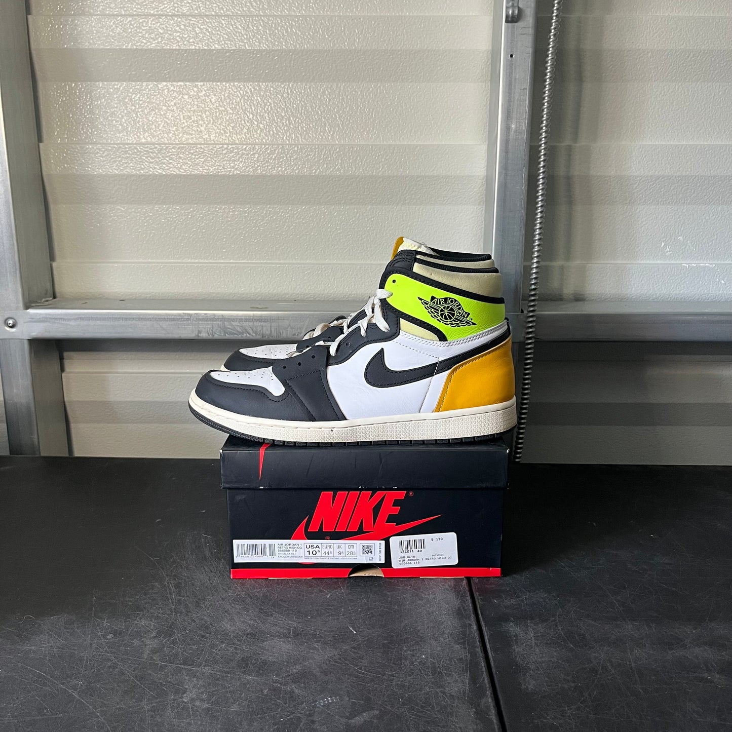 Size 10.5 - AJ 1 Volt Gold