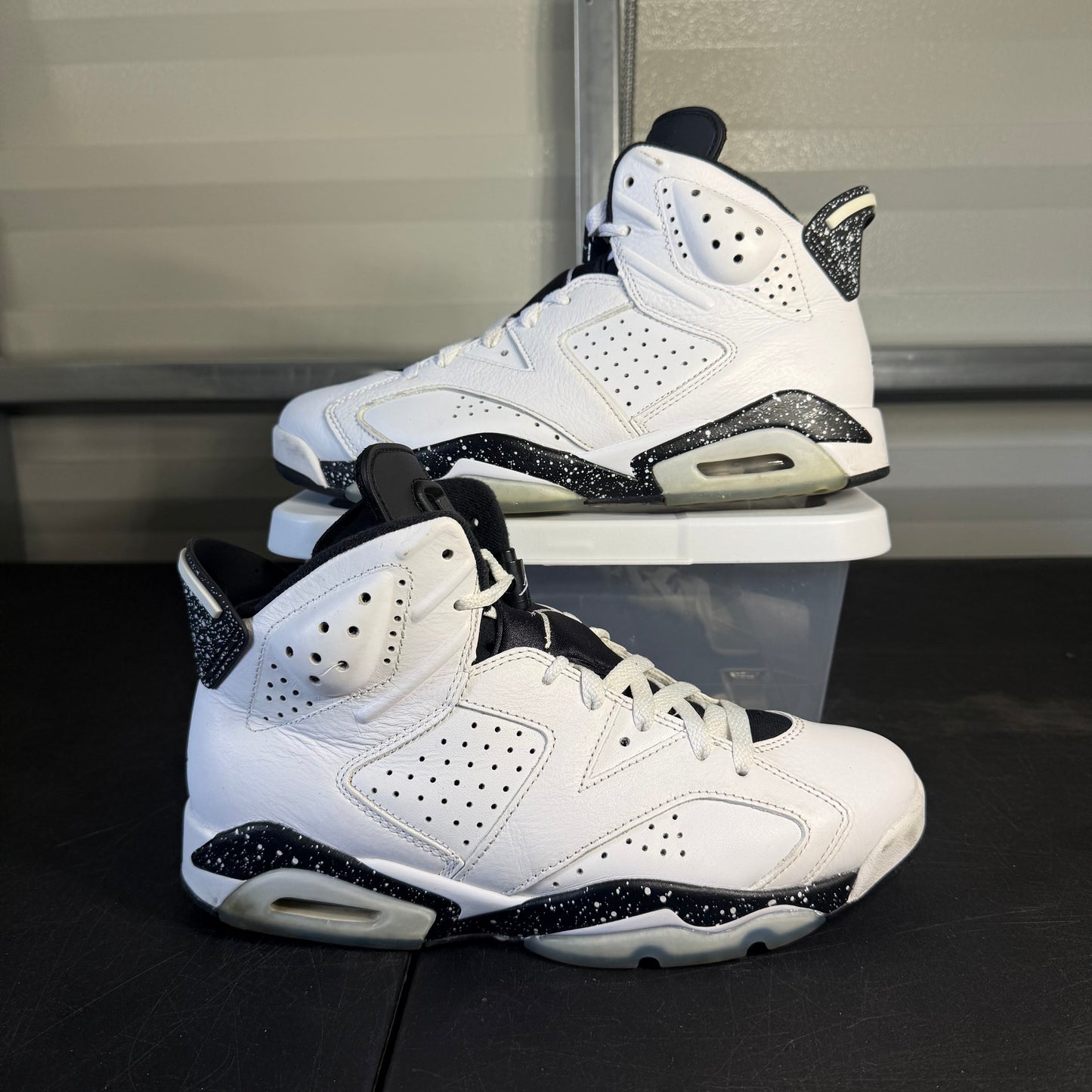Size 8.5 - AJ 6 Oreo