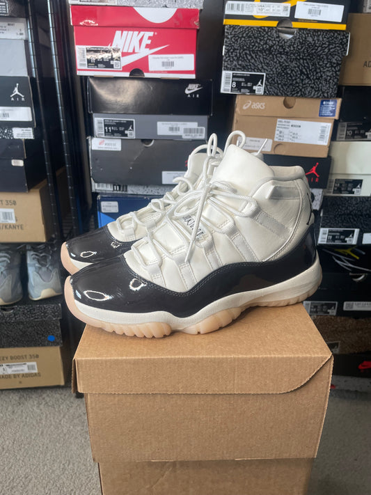 Size 9W/7.5M - Jordan 11 Retro Mid Neapolitan