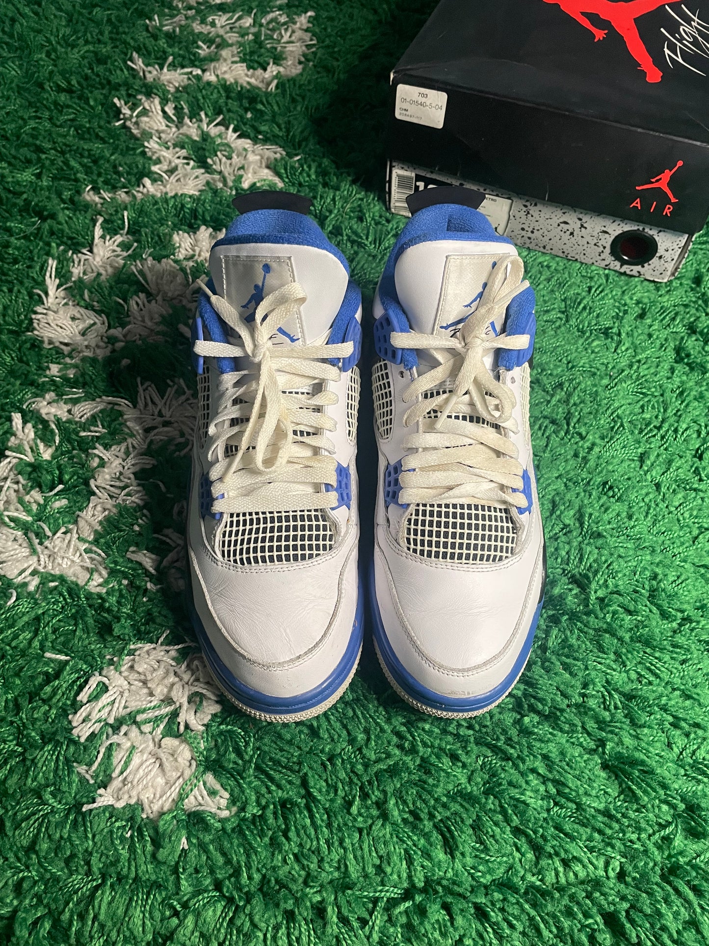 Size 10 - Jordan 4 Retro Mid Motorsports