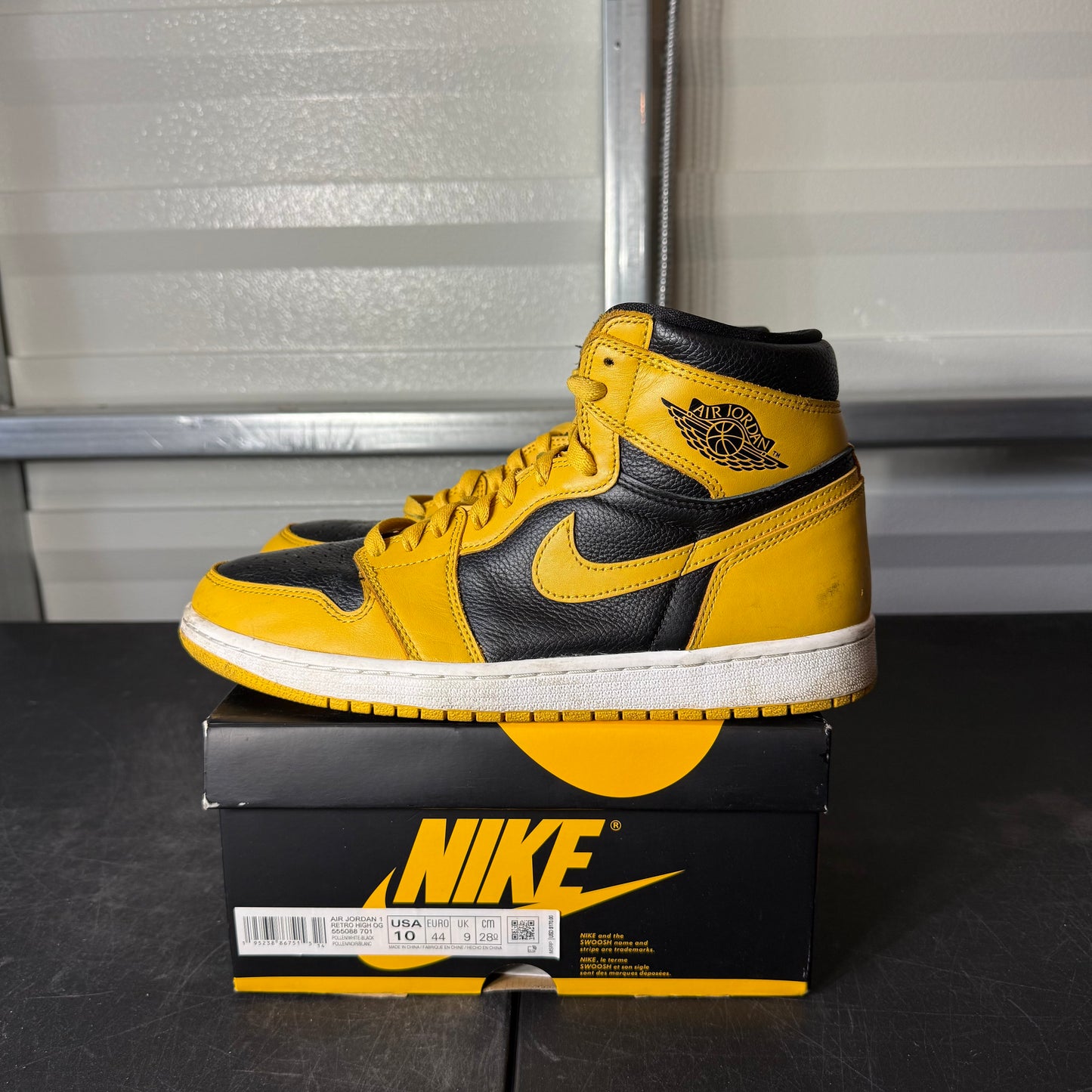 Size 10 - AJ 1 Pollen