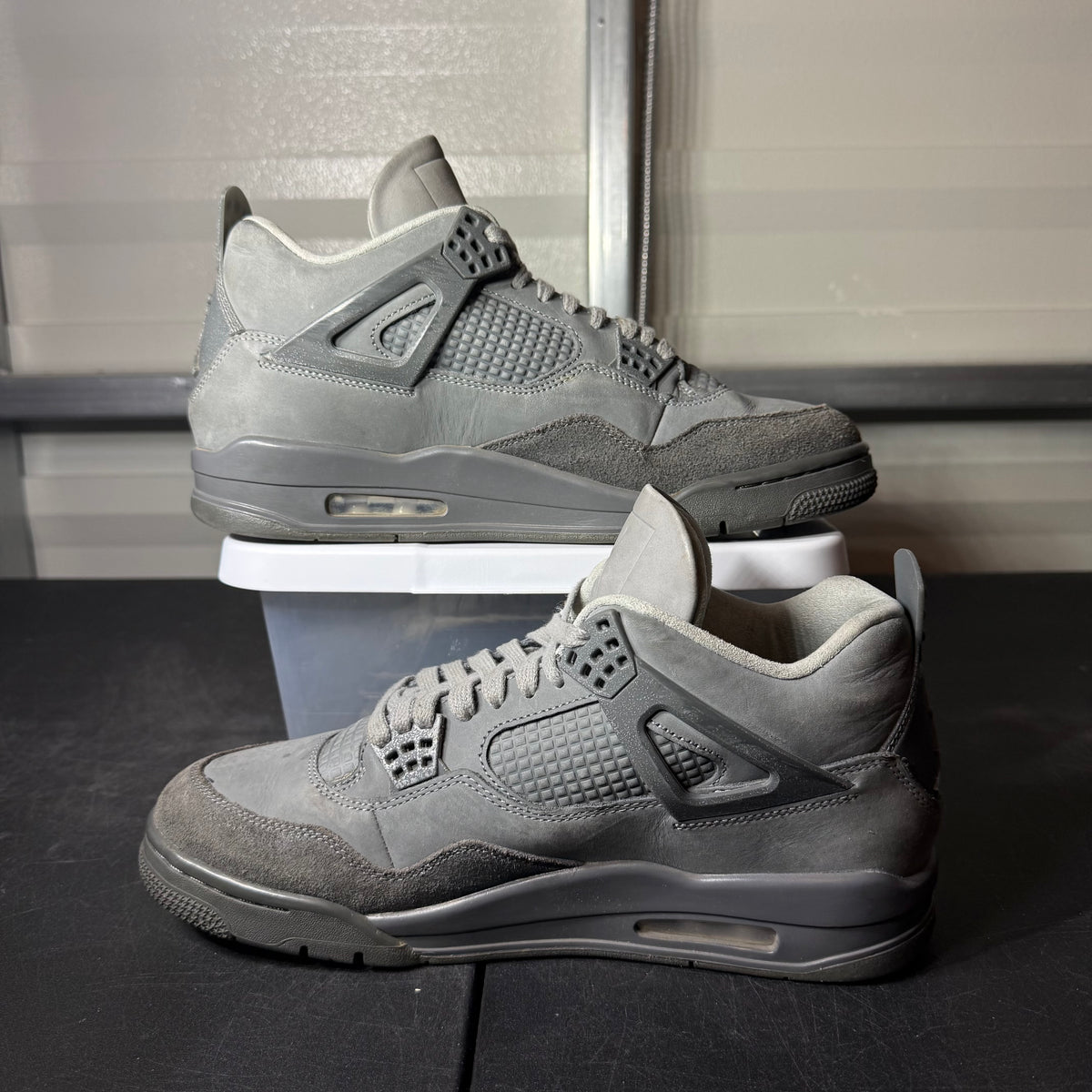 Size 10.5 - AJ 4 Wet Cement