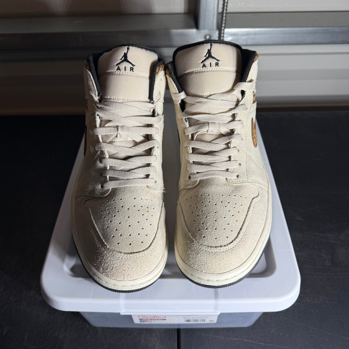 Size 12 - AJ 1 SE Mid Brown Elephant