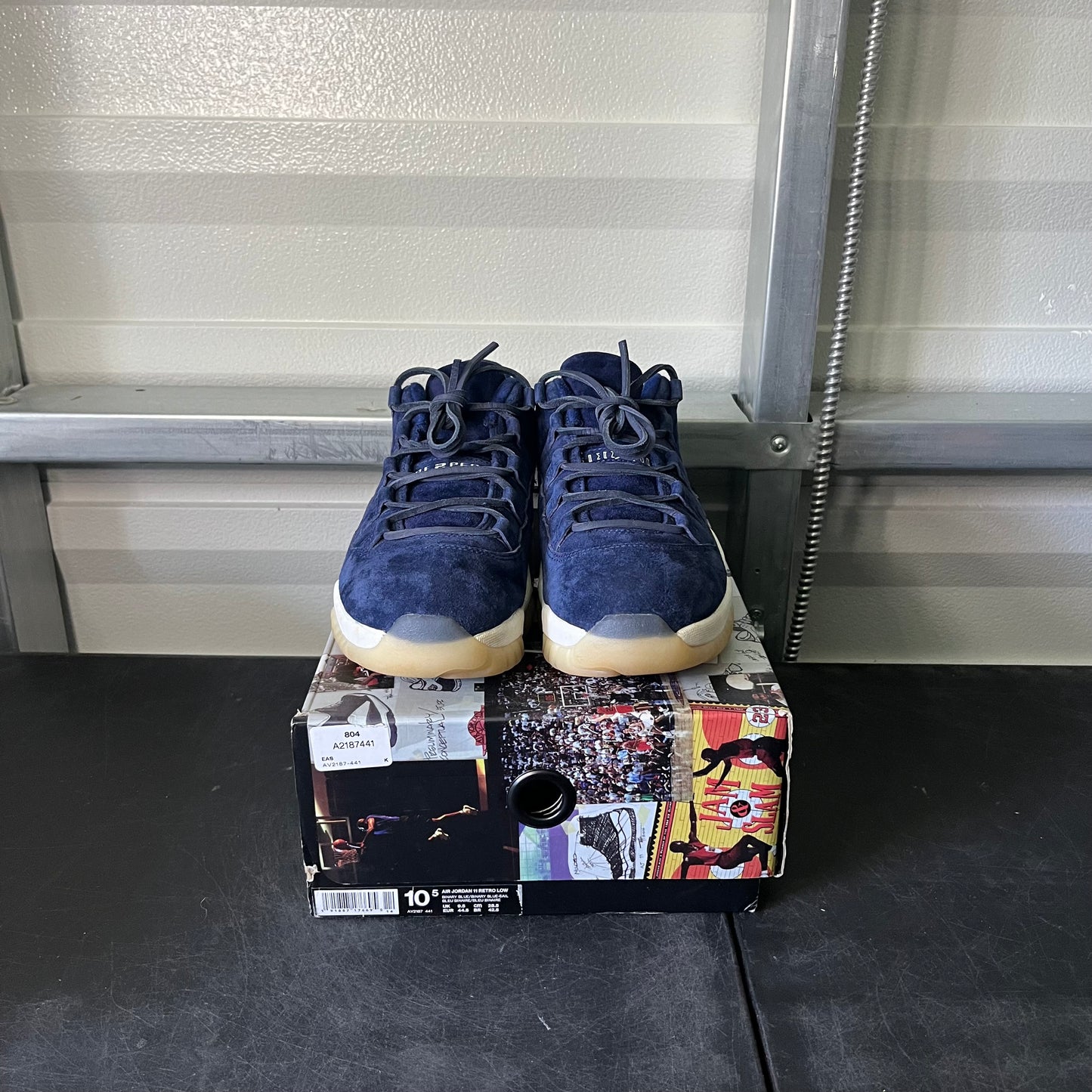 Size 10.5 - AJ 11 Low Derek Jeter
